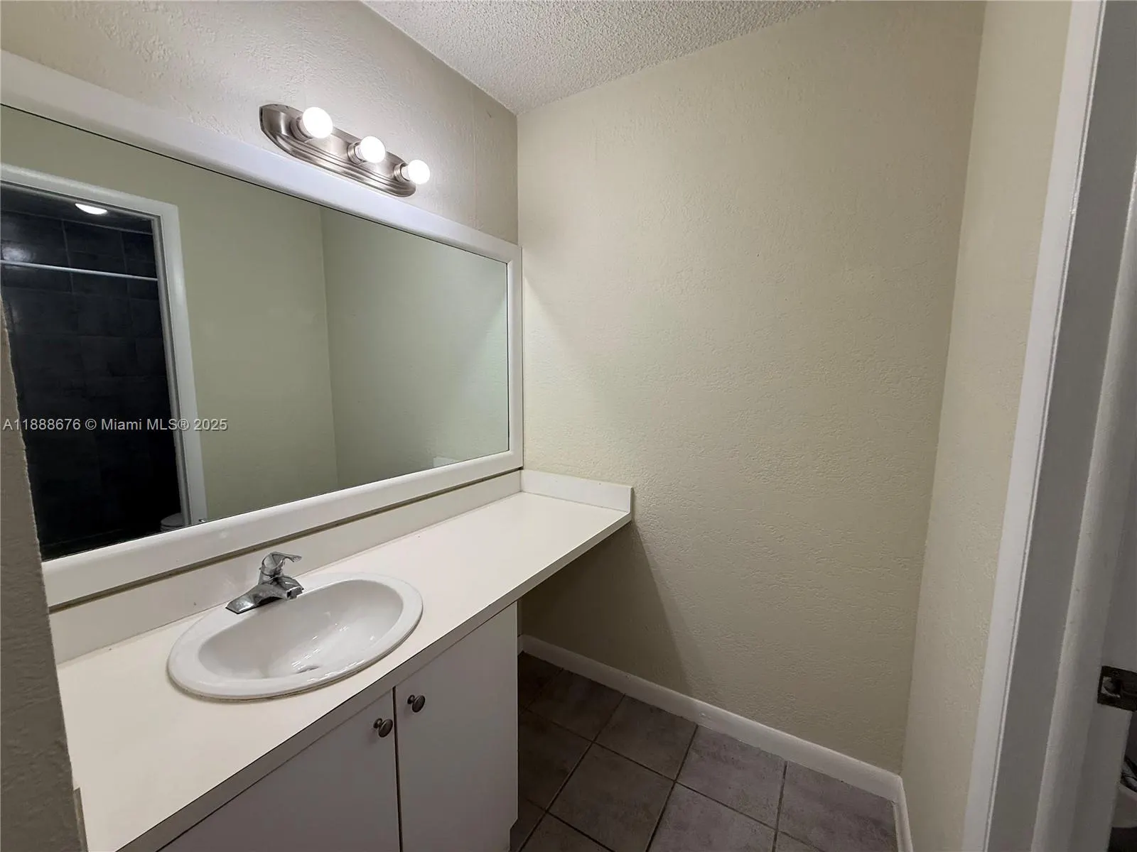 750 NE 195th St, #231