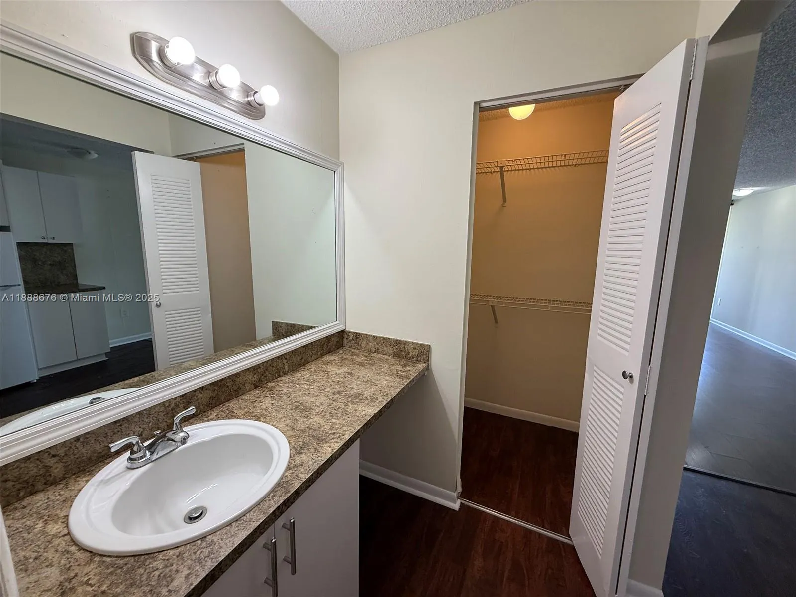 750 NE 195th St, #231