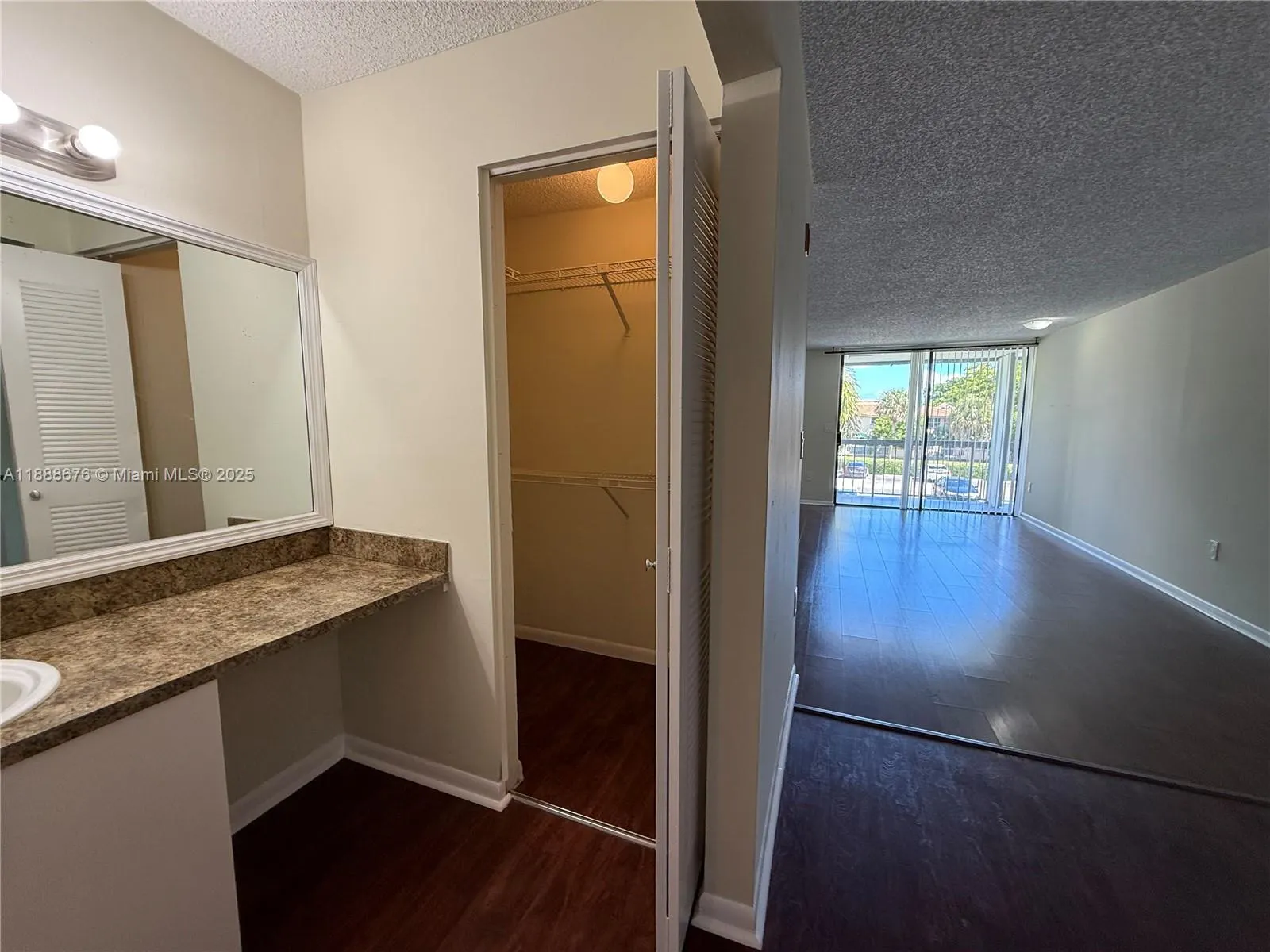 750 NE 195th St, #231