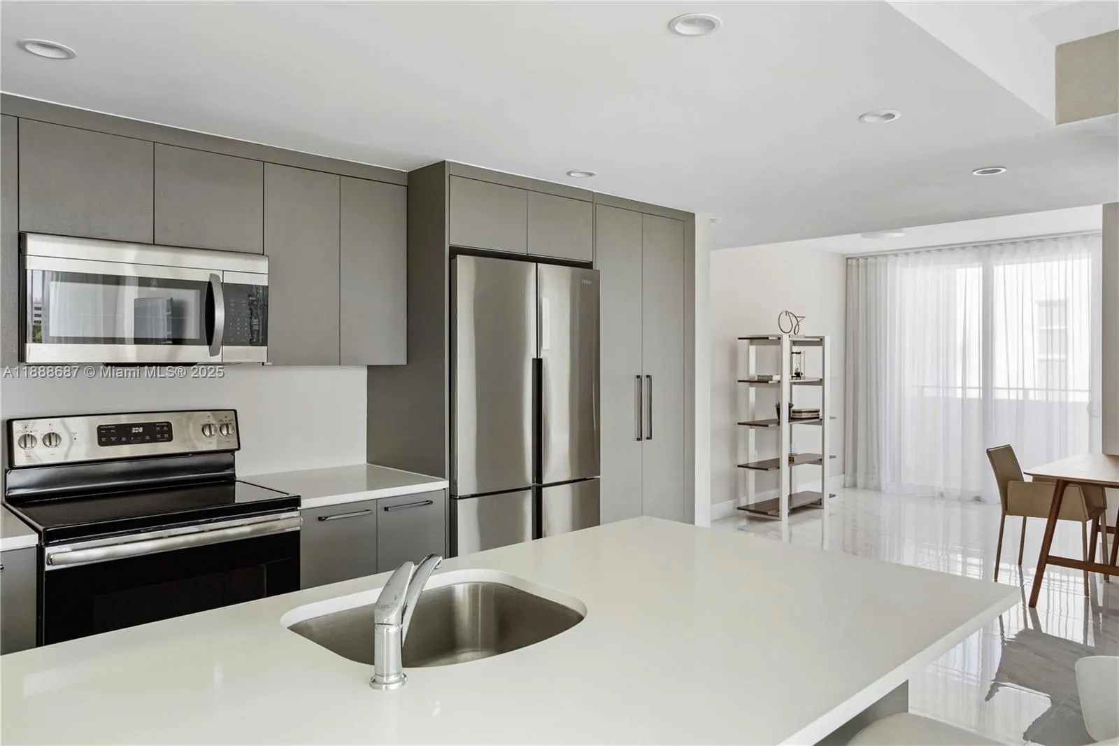 1150 101 St st, #603