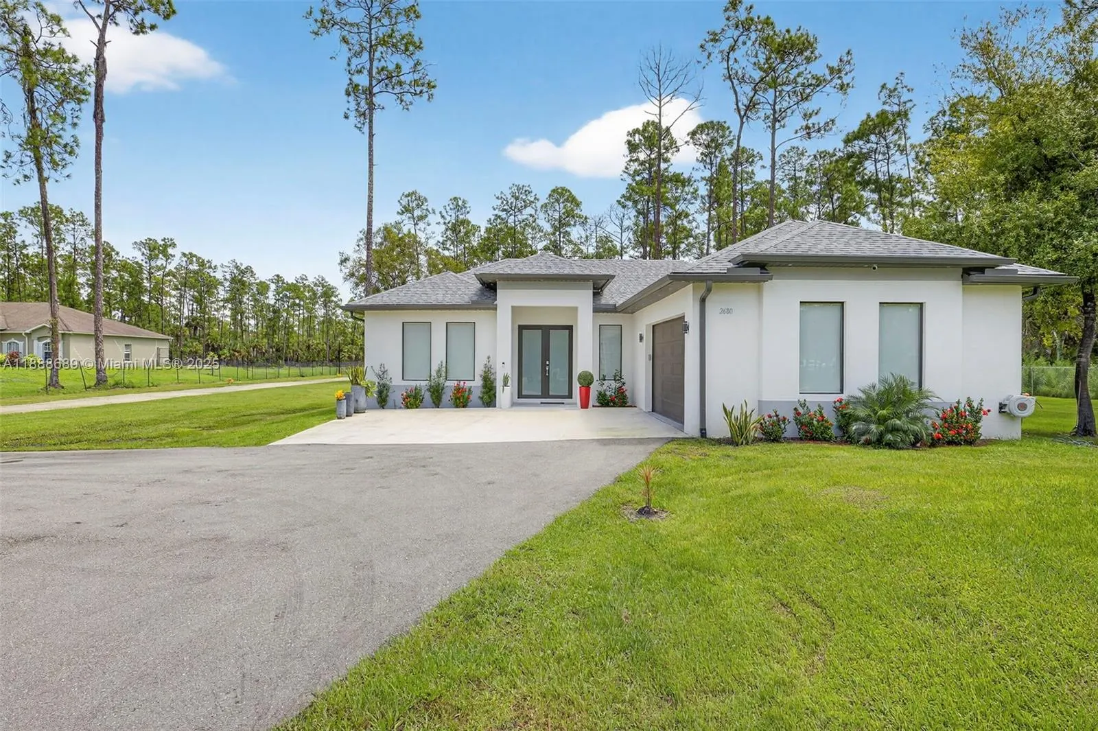 2680 Desoto Blvd S