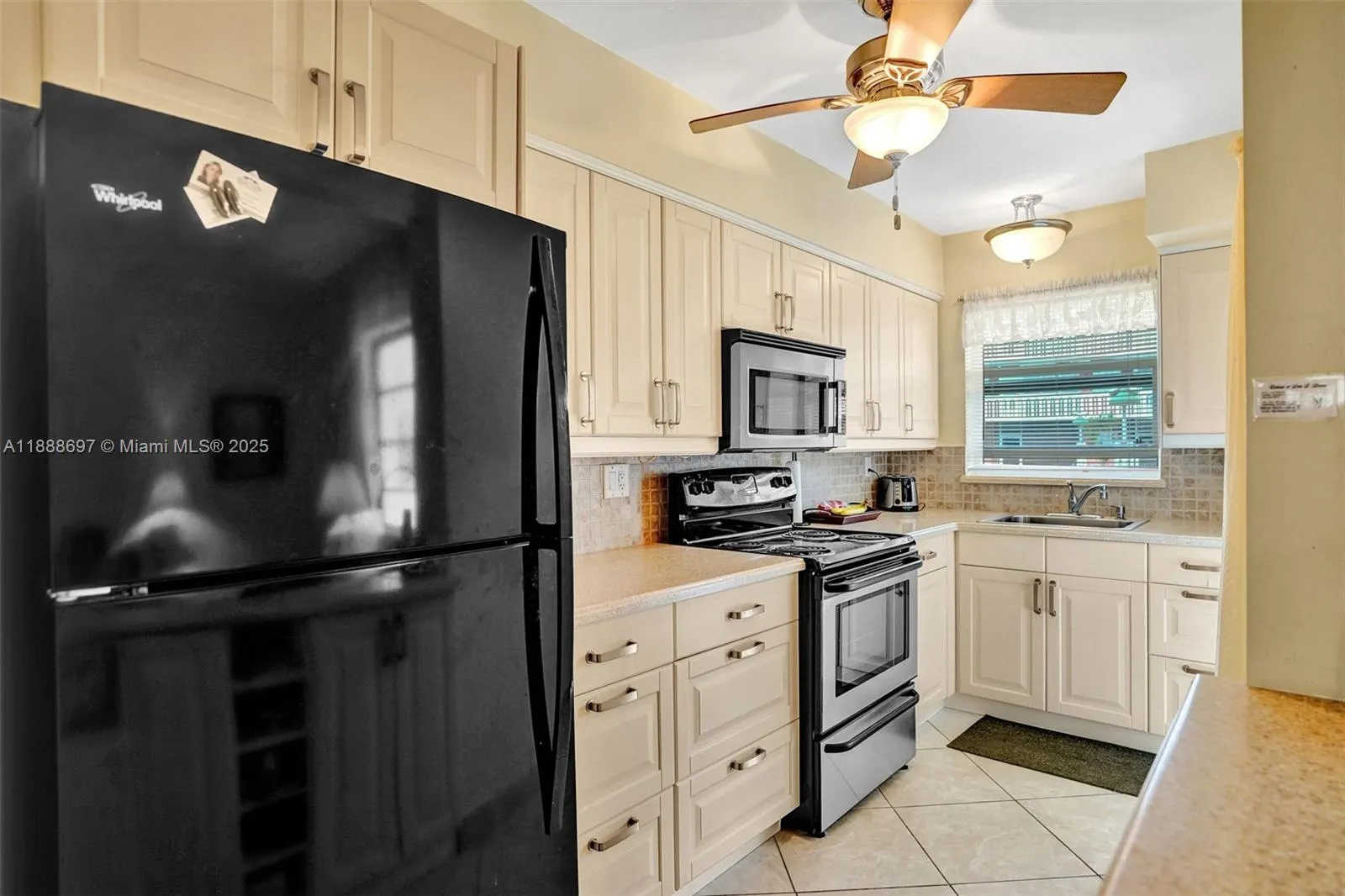 141 NE 10th Ave, #27A