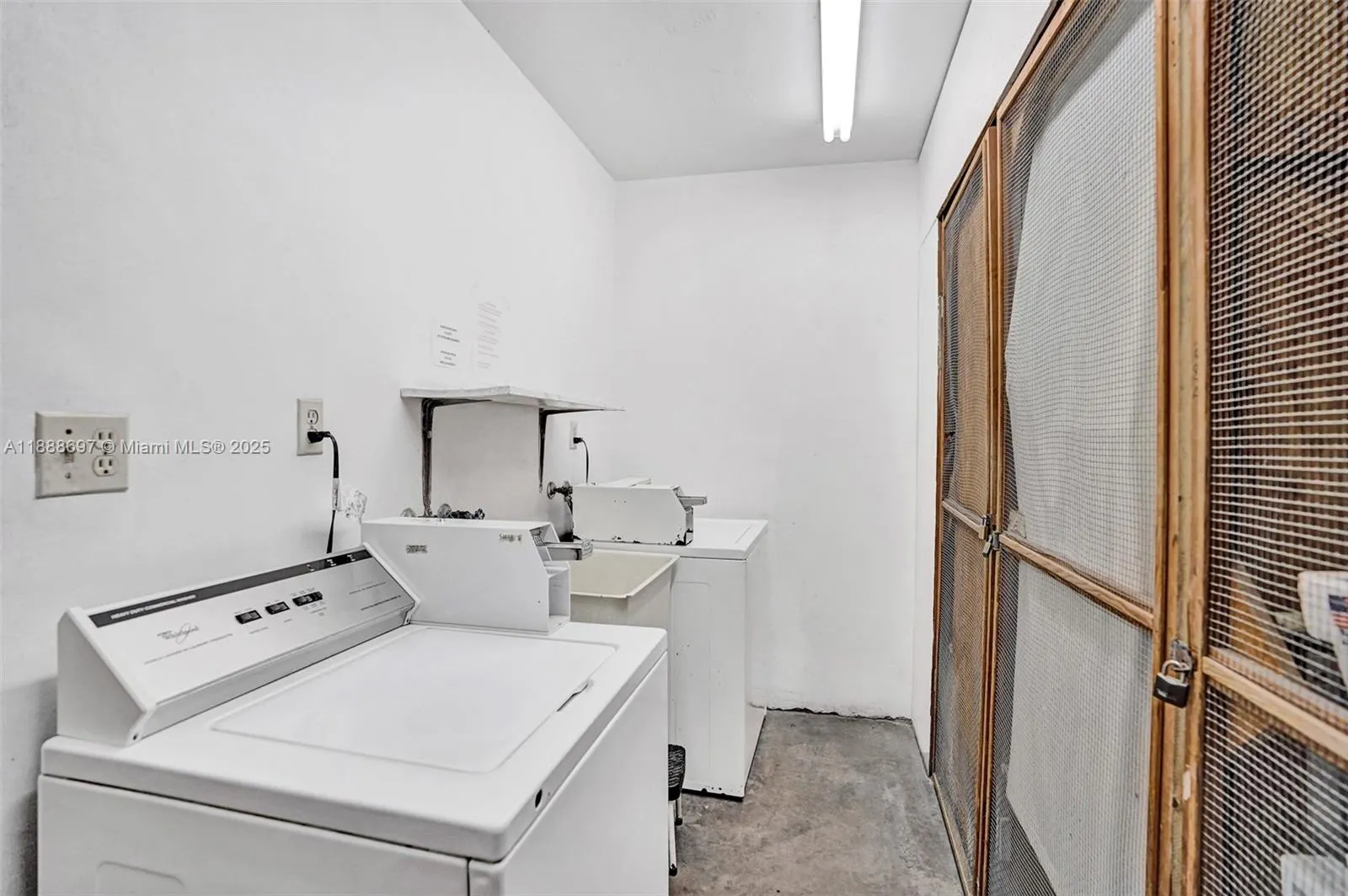 141 NE 10th Ave, #27A