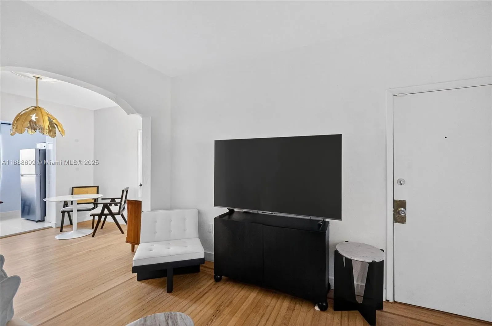 1553 Meridian Ave, #103