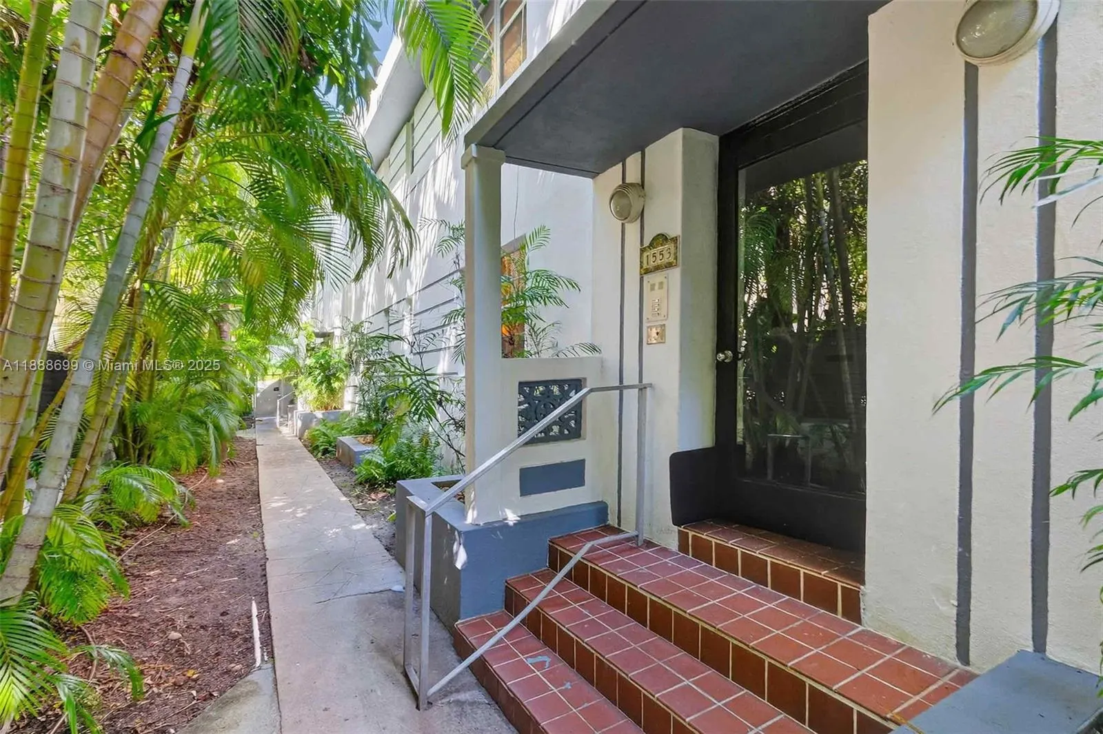 1553 Meridian Ave, #103