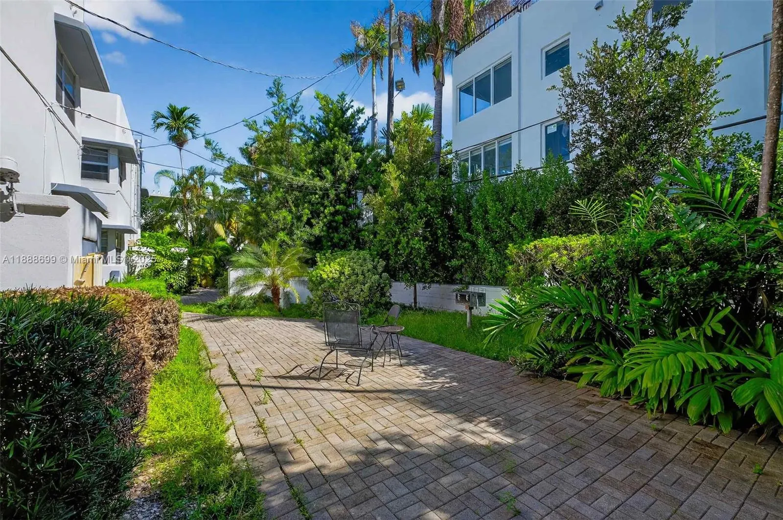 1553 Meridian Ave, #103