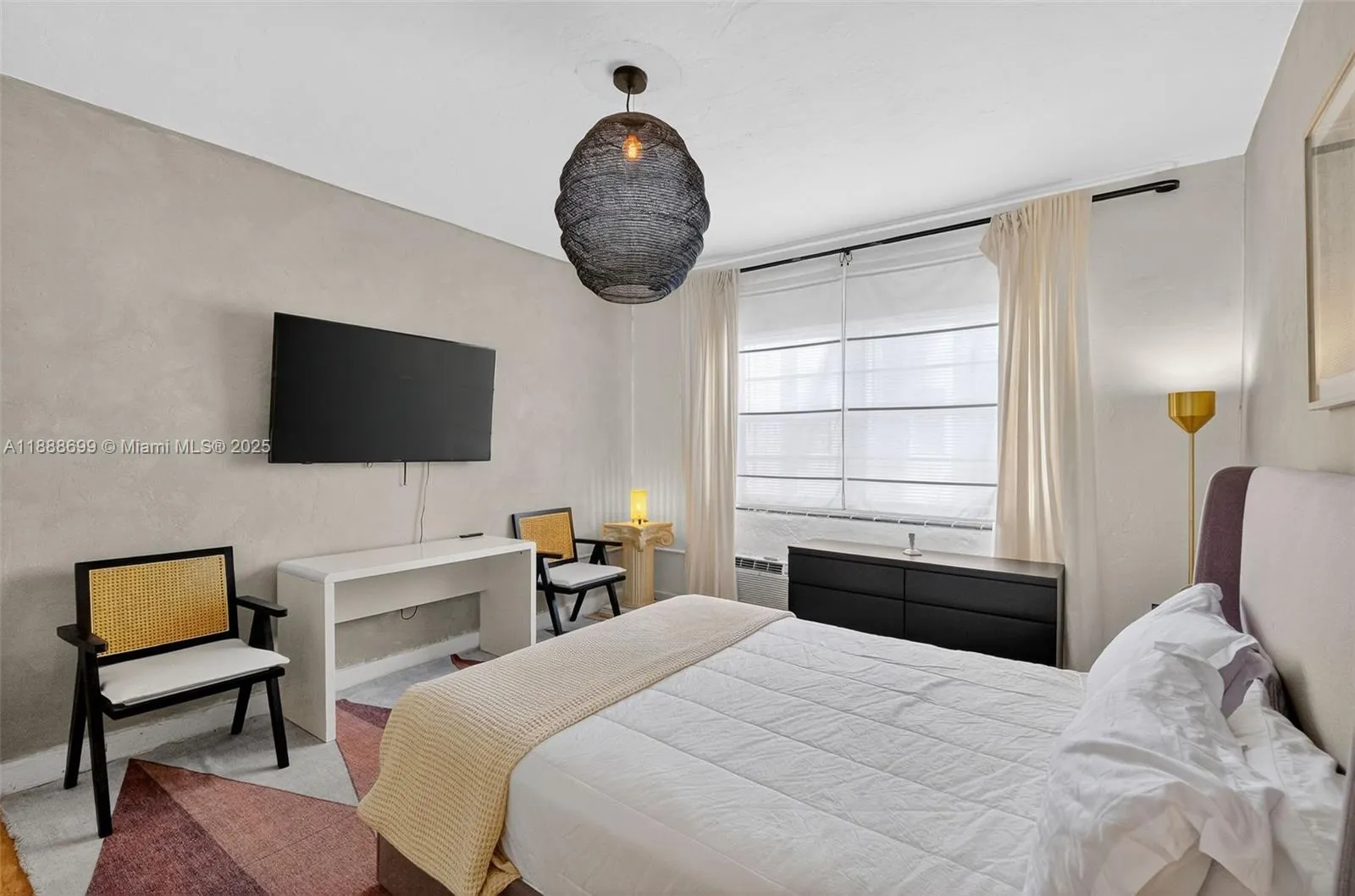 1553 Meridian Ave, #103