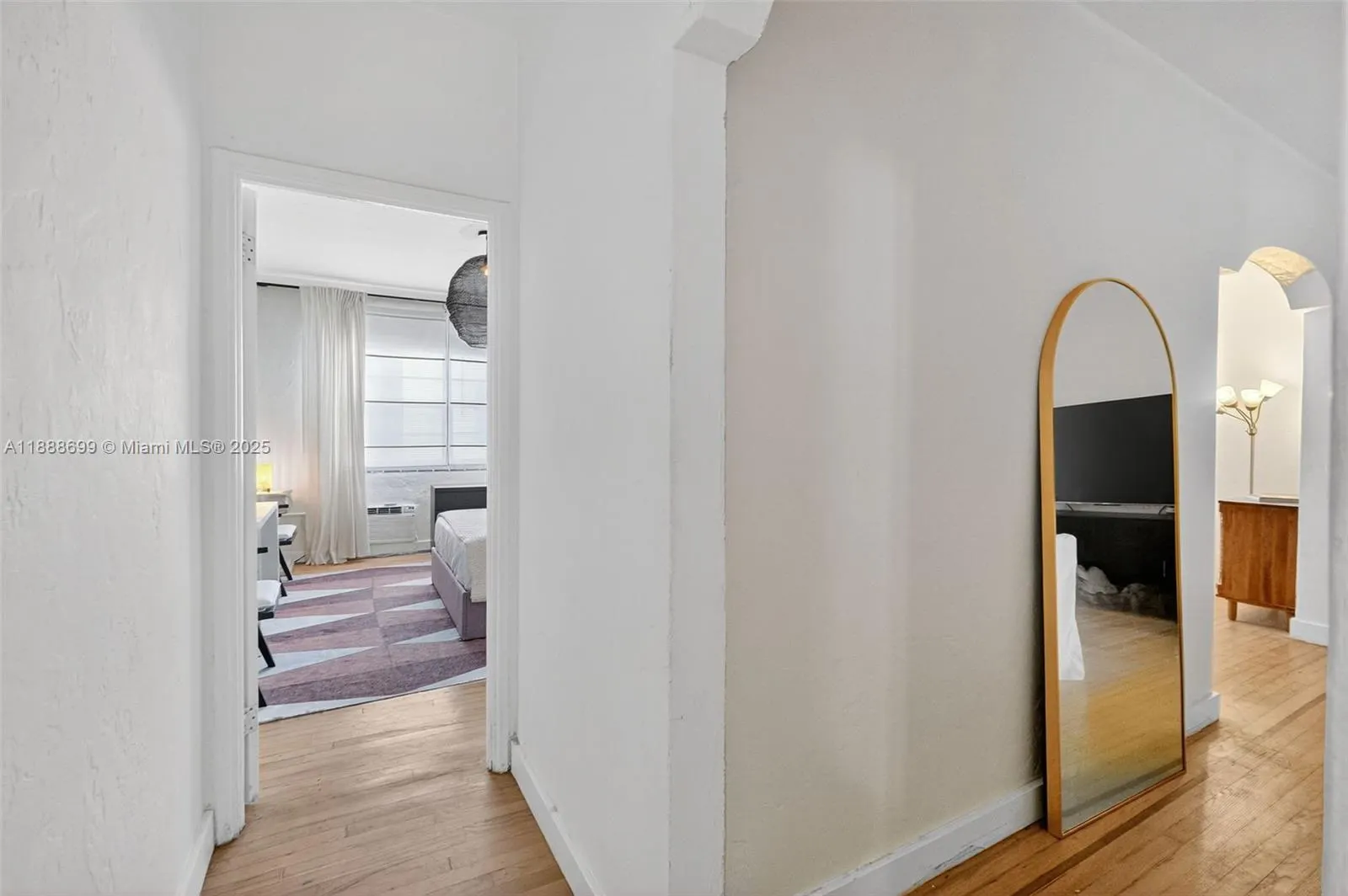 1553 Meridian Ave, #103