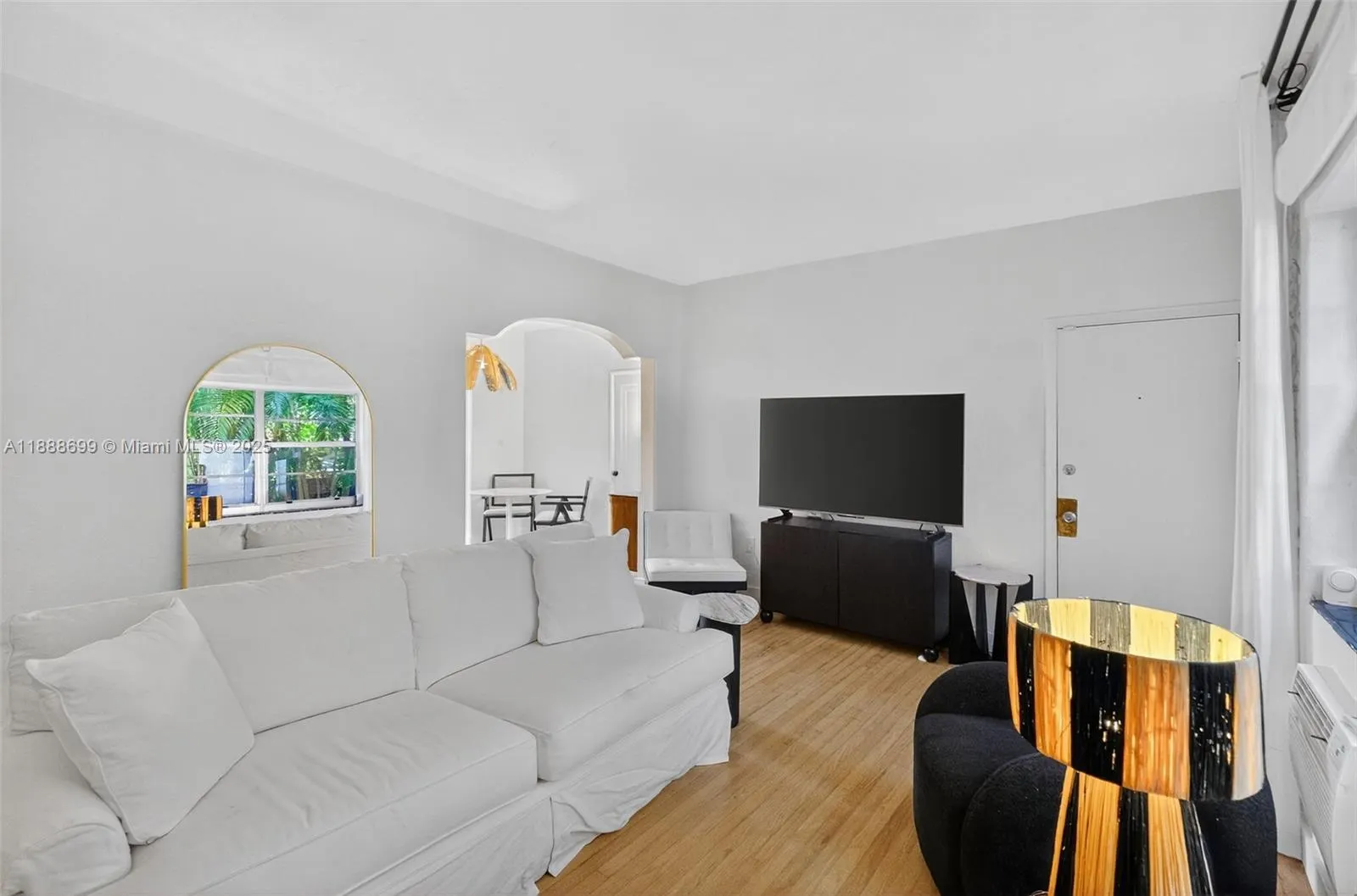 1553 Meridian Ave, #103