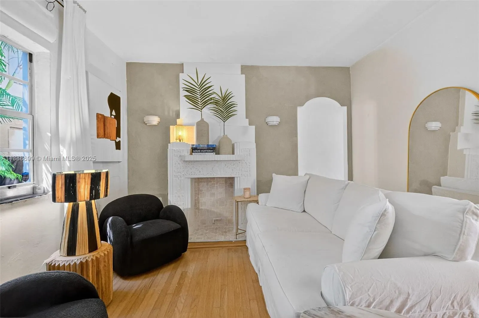 1553 Meridian Ave, #103