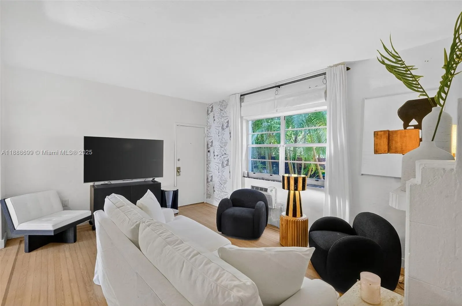 1553 Meridian Ave, #103