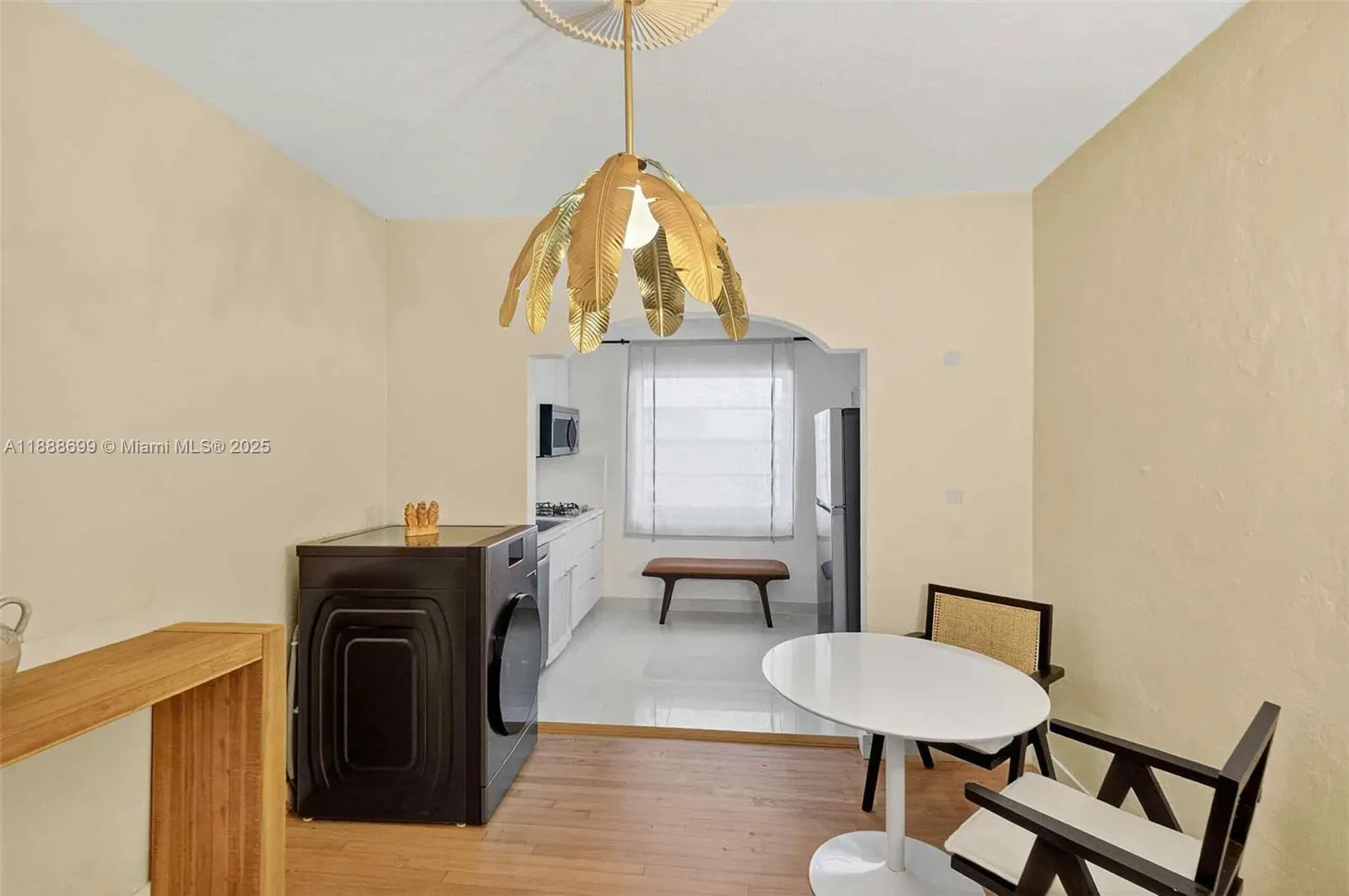 1553 Meridian Ave, #103