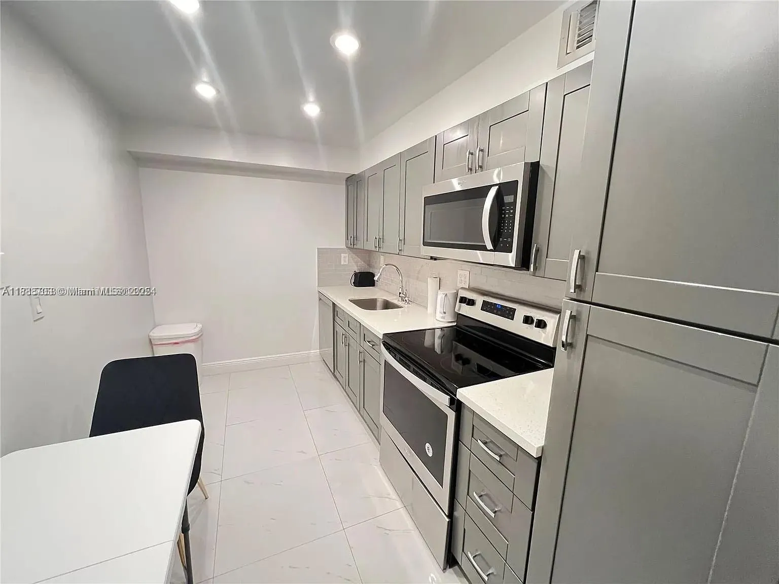 1849 S Ocean Dr, #409
