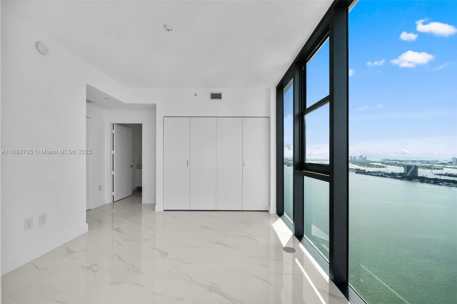 700 NE 24, #4107