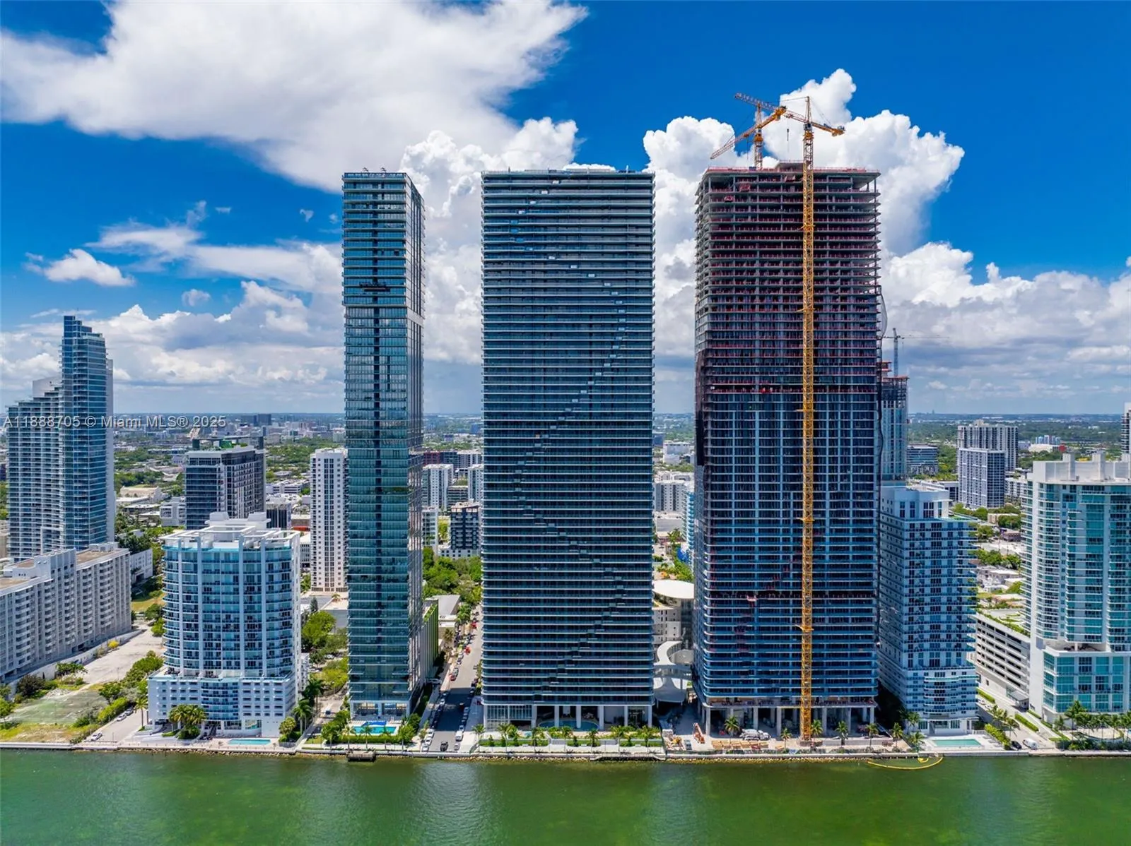 700 NE 24, #4107