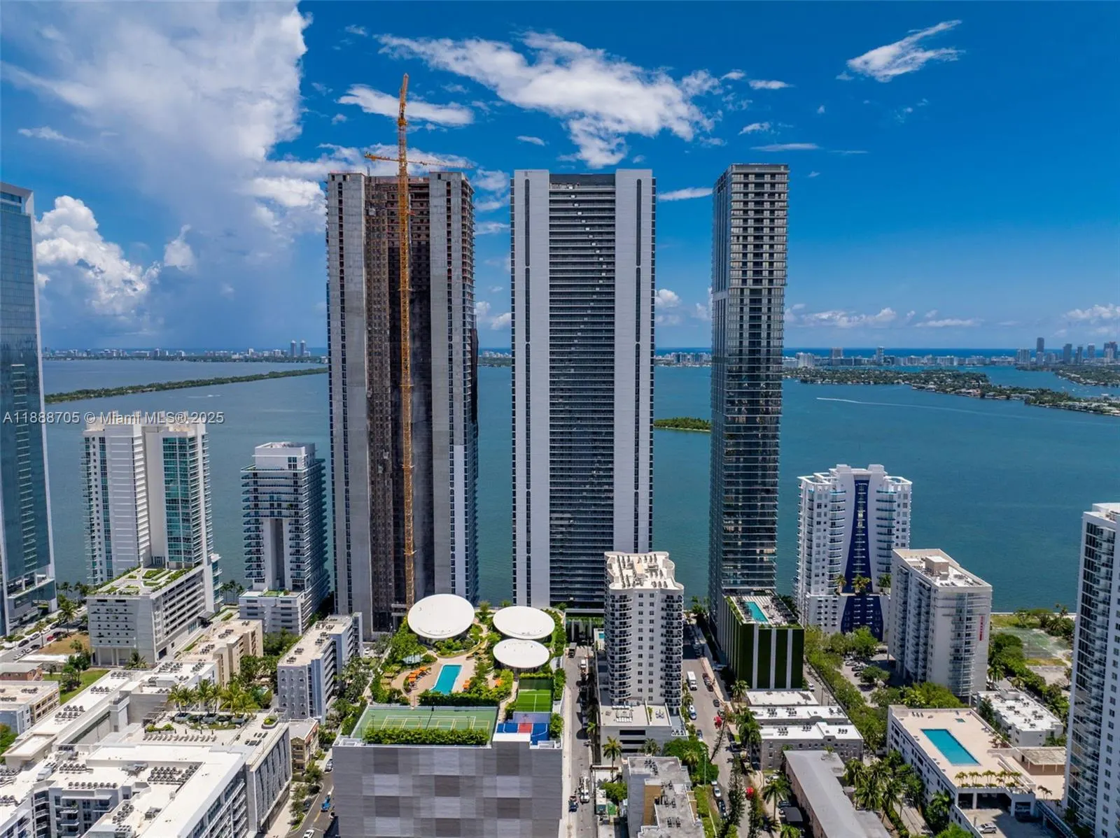 700 NE 24, #4107