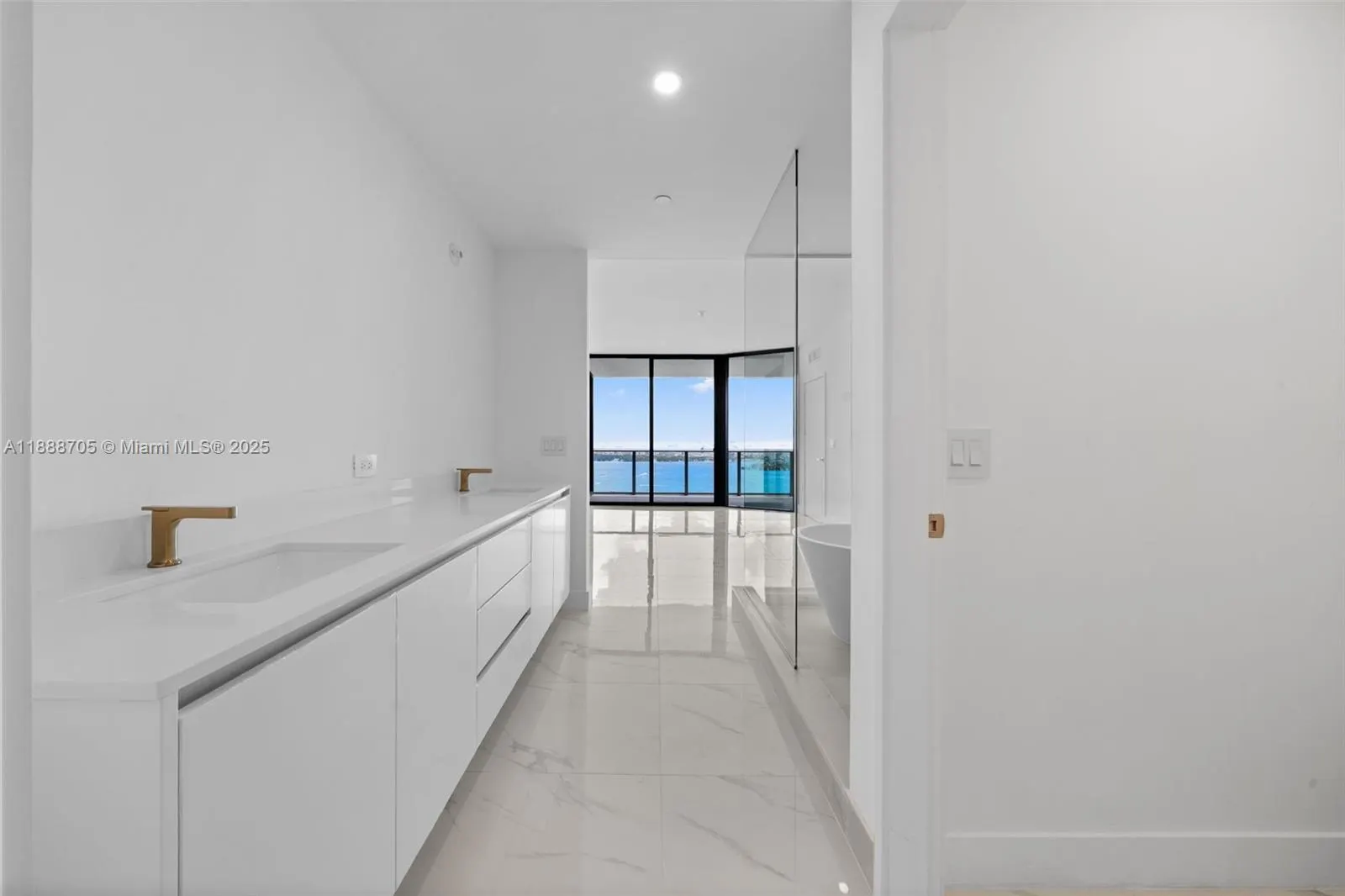 700 NE 24, #4107