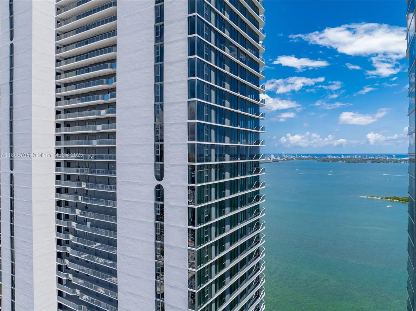 700 NE 24, #4107