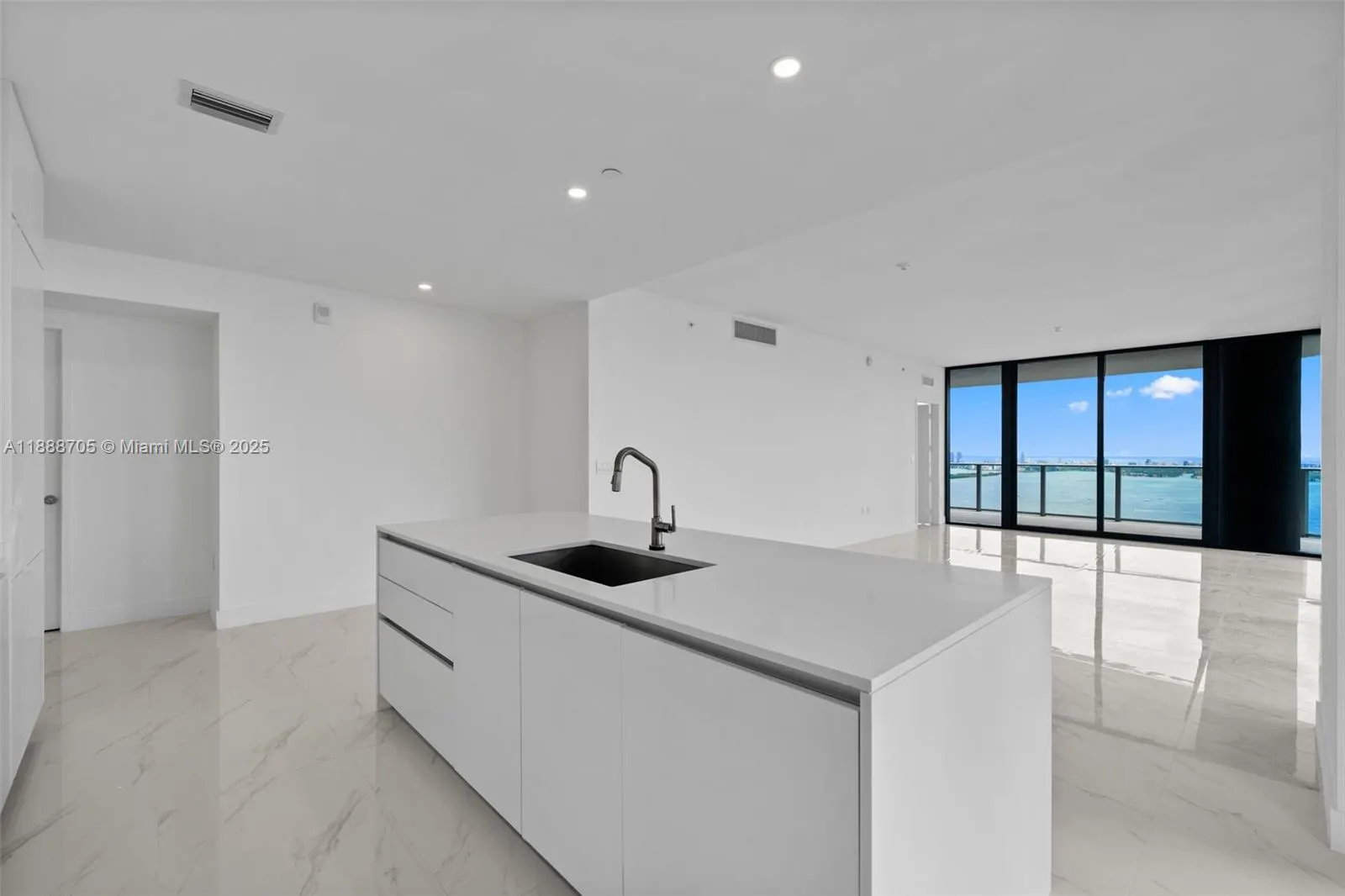 700 NE 24, #4107