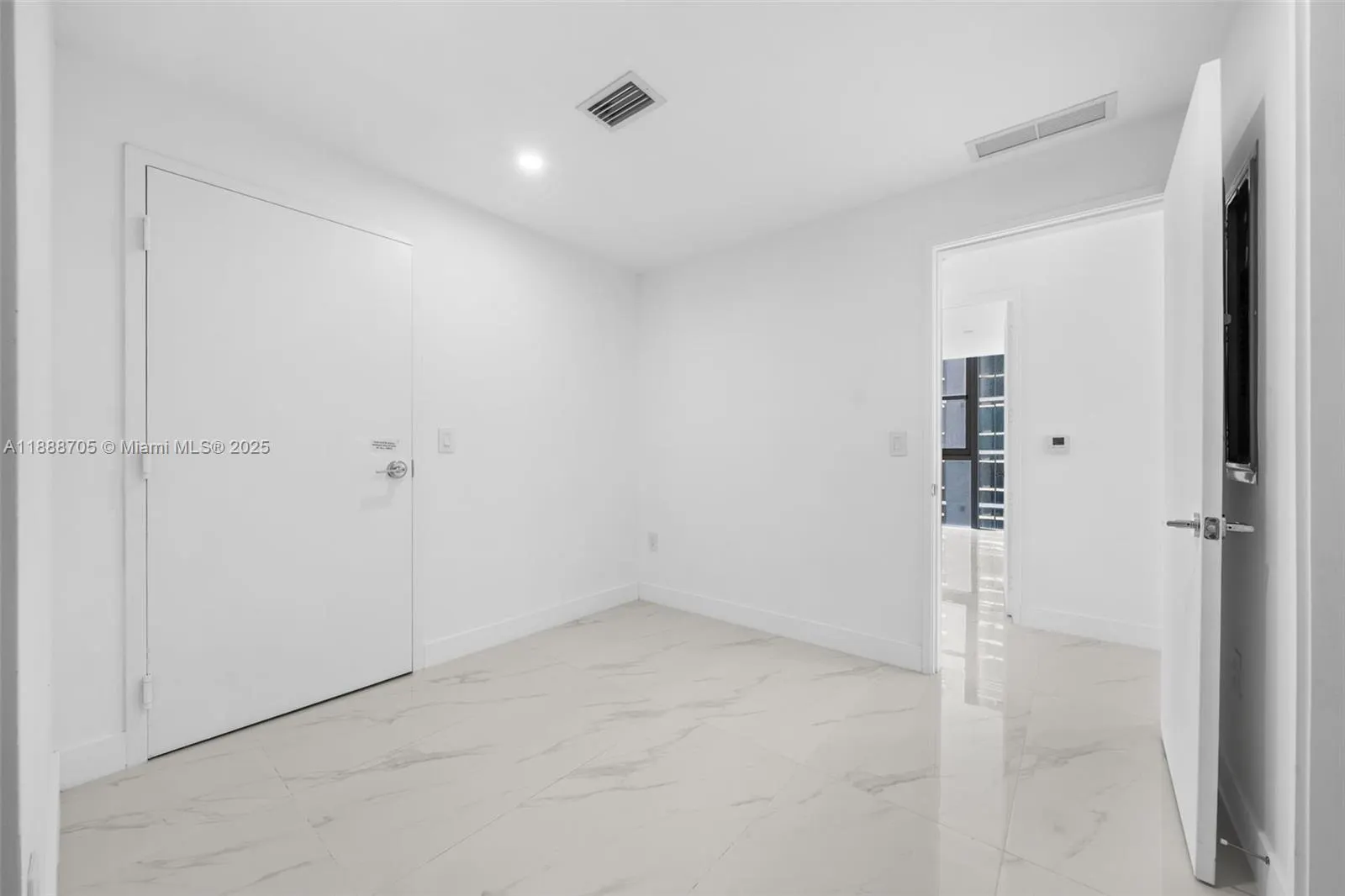 700 NE 24, #4107