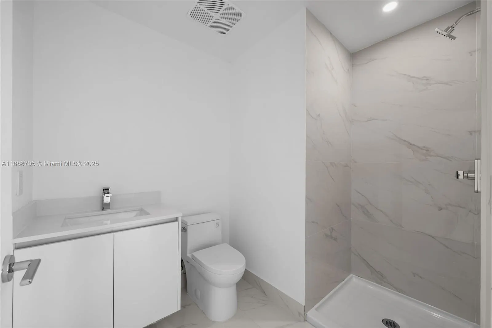 700 NE 24, #4107