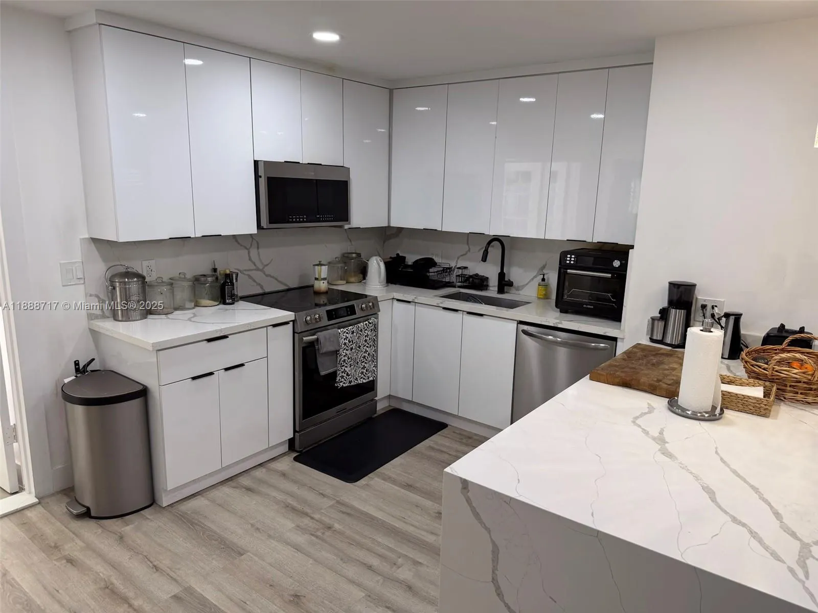 310 NE 12th Ave