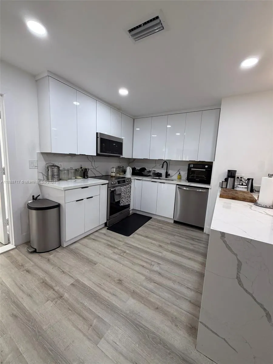 310 NE 12th Ave