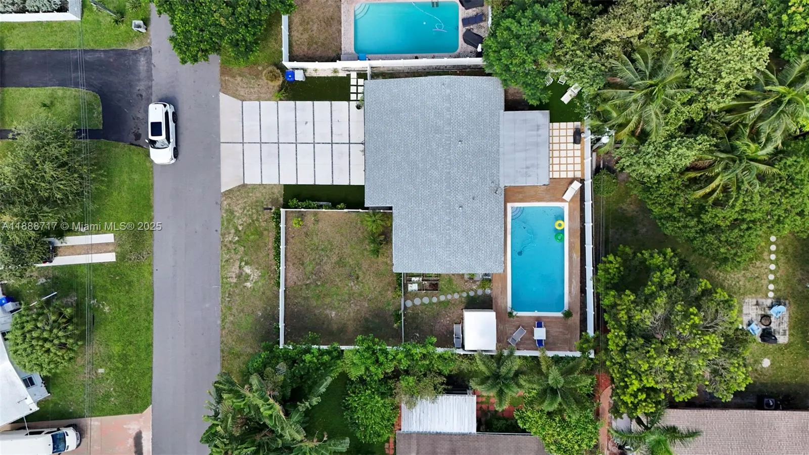 310 NE 12th Ave