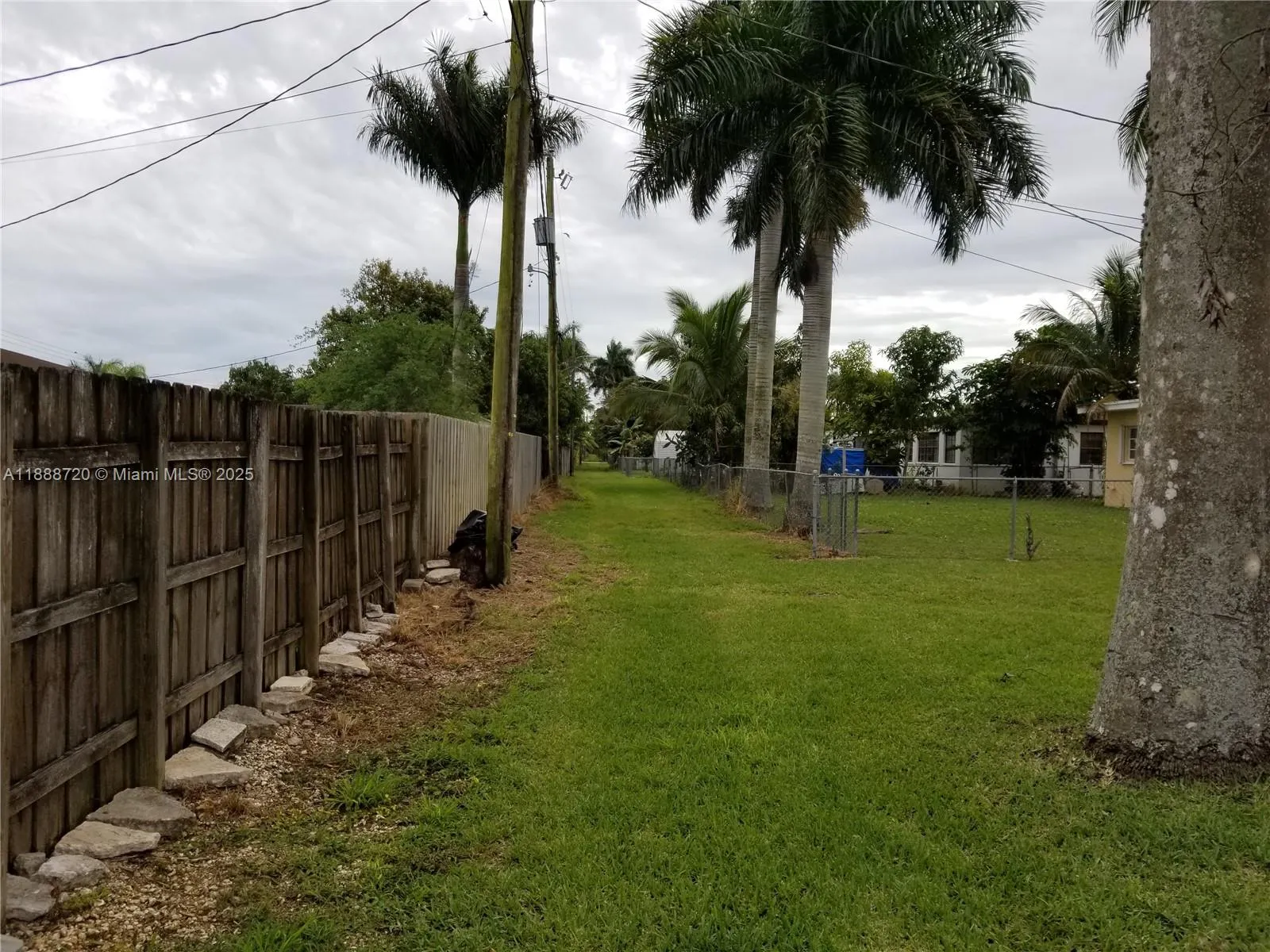 949 NW 10th St