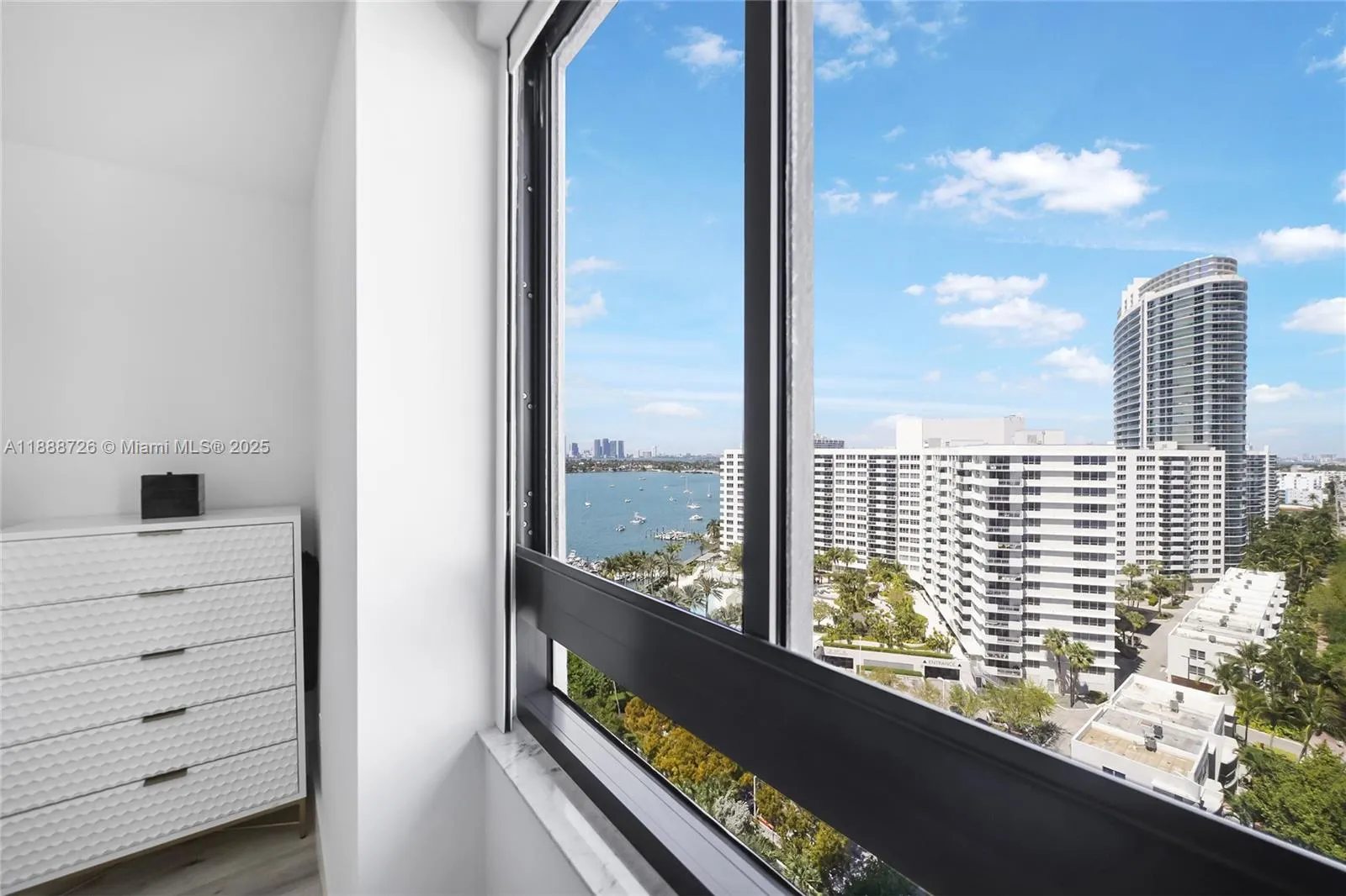 1330 West Ave, #1503