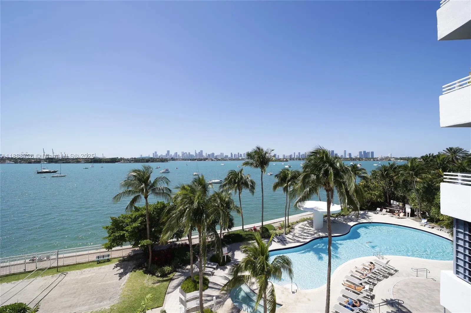 1330 West Ave, #1503
