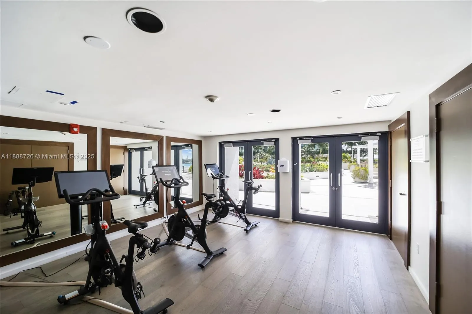 1330 West Ave, #1503