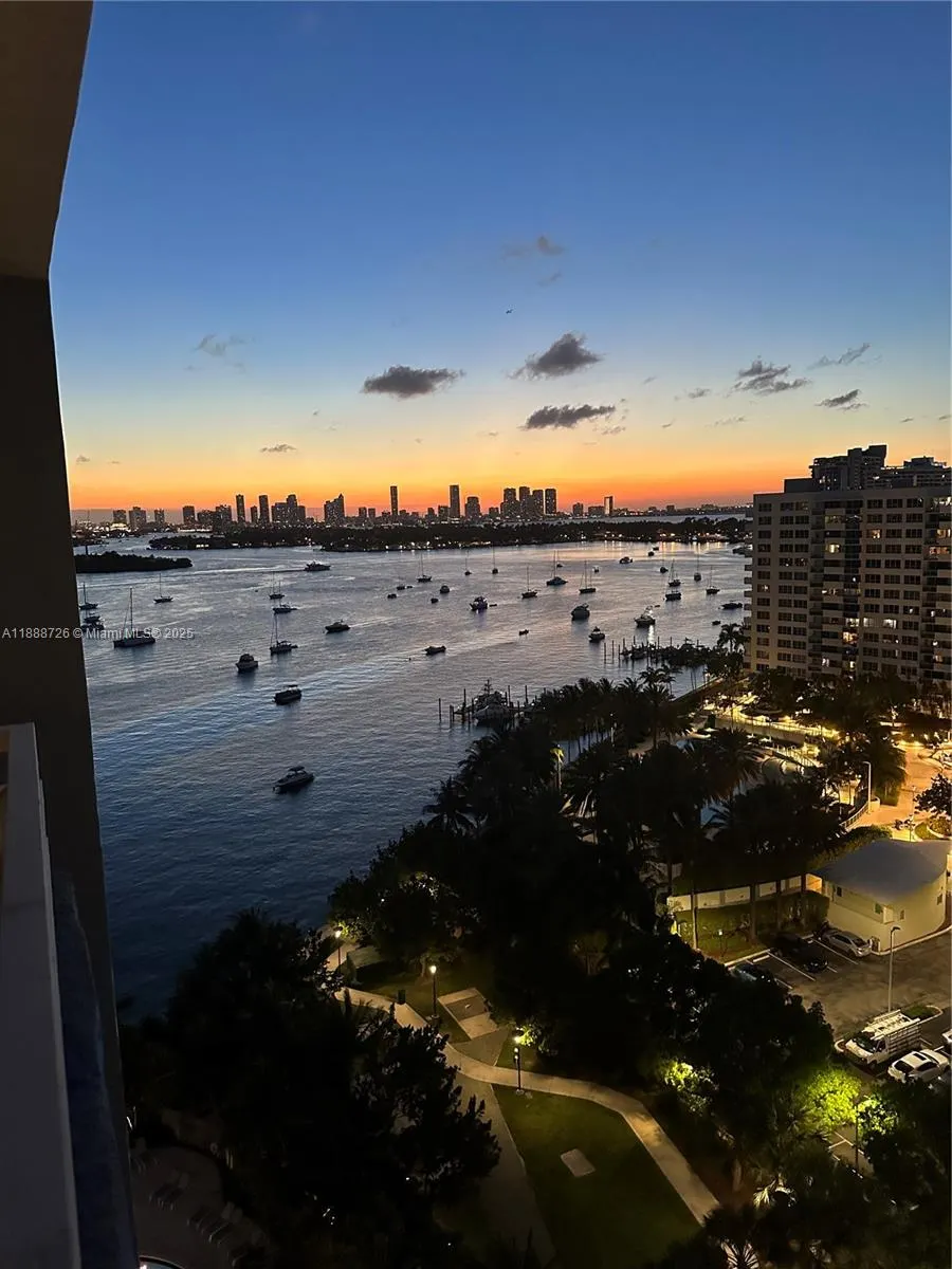 1330 West Ave, #1503