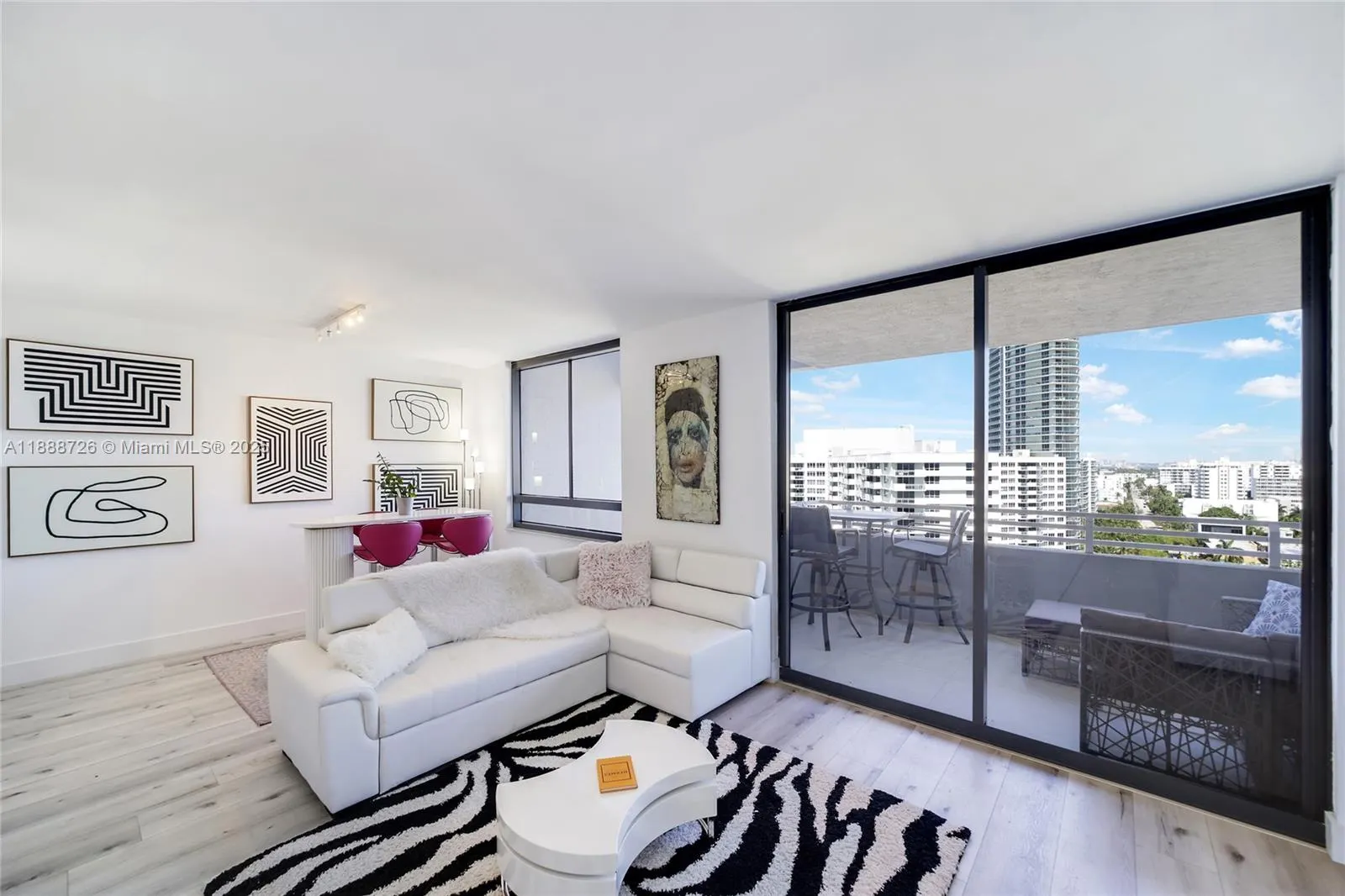 1330 West Ave, #1503