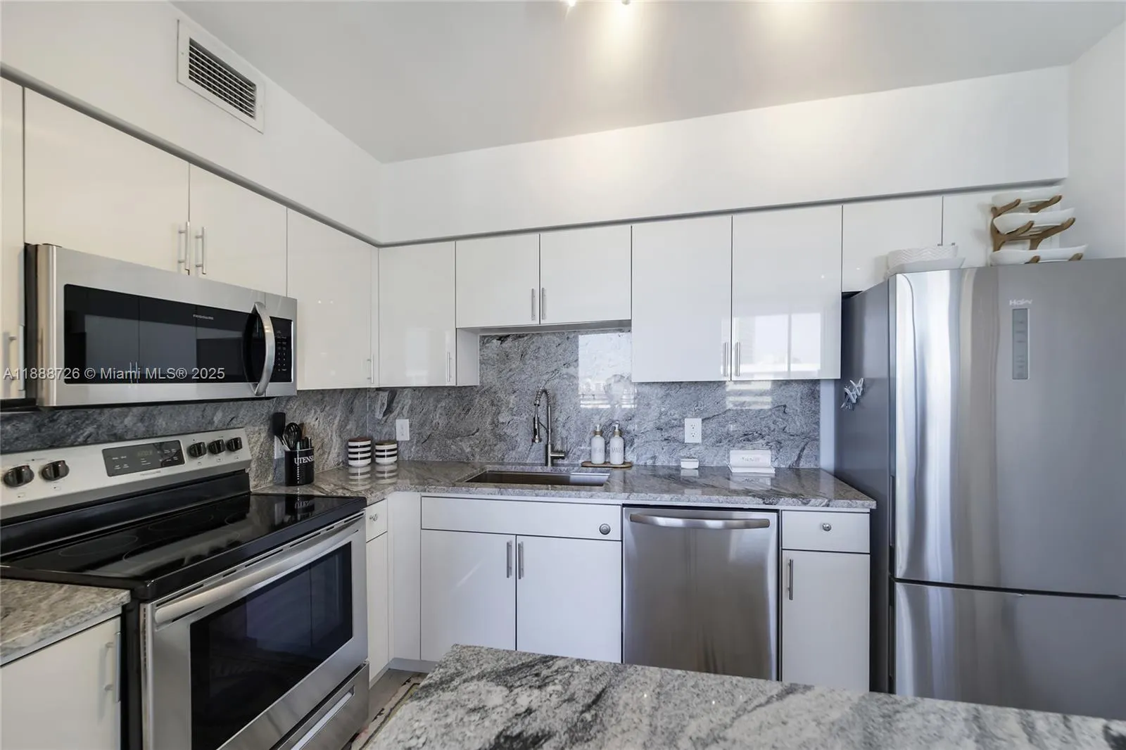 1330 West Ave, #1503
