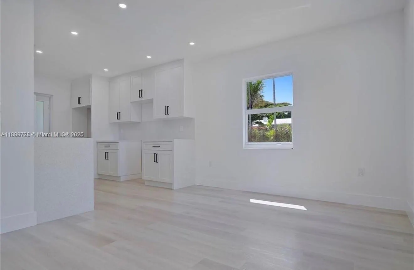 9050 SW 156th St