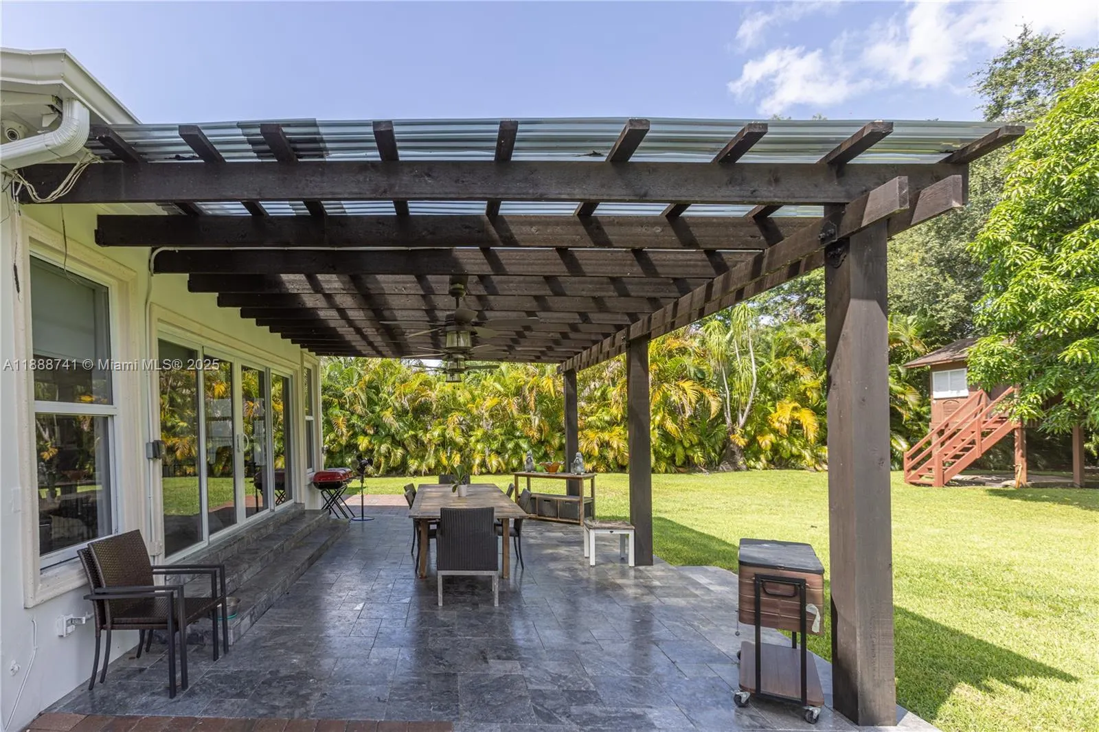507 Hunting Lodge Dr