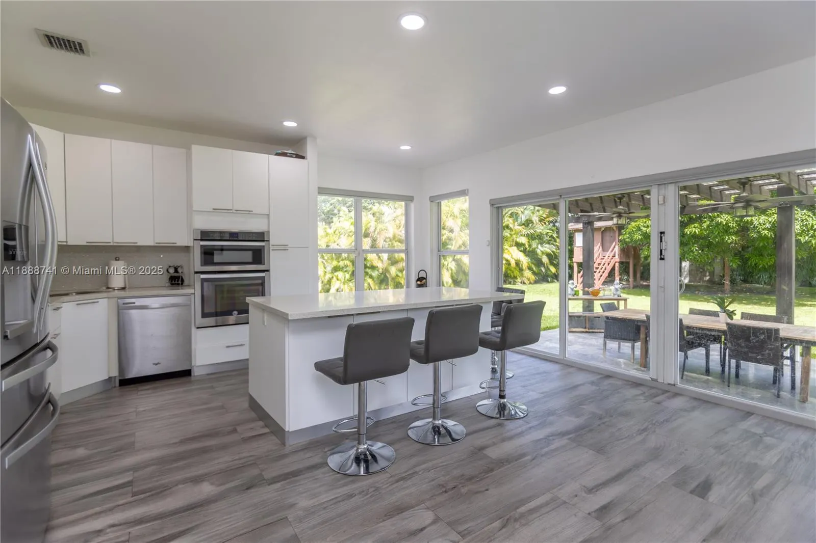 507 Hunting Lodge Dr