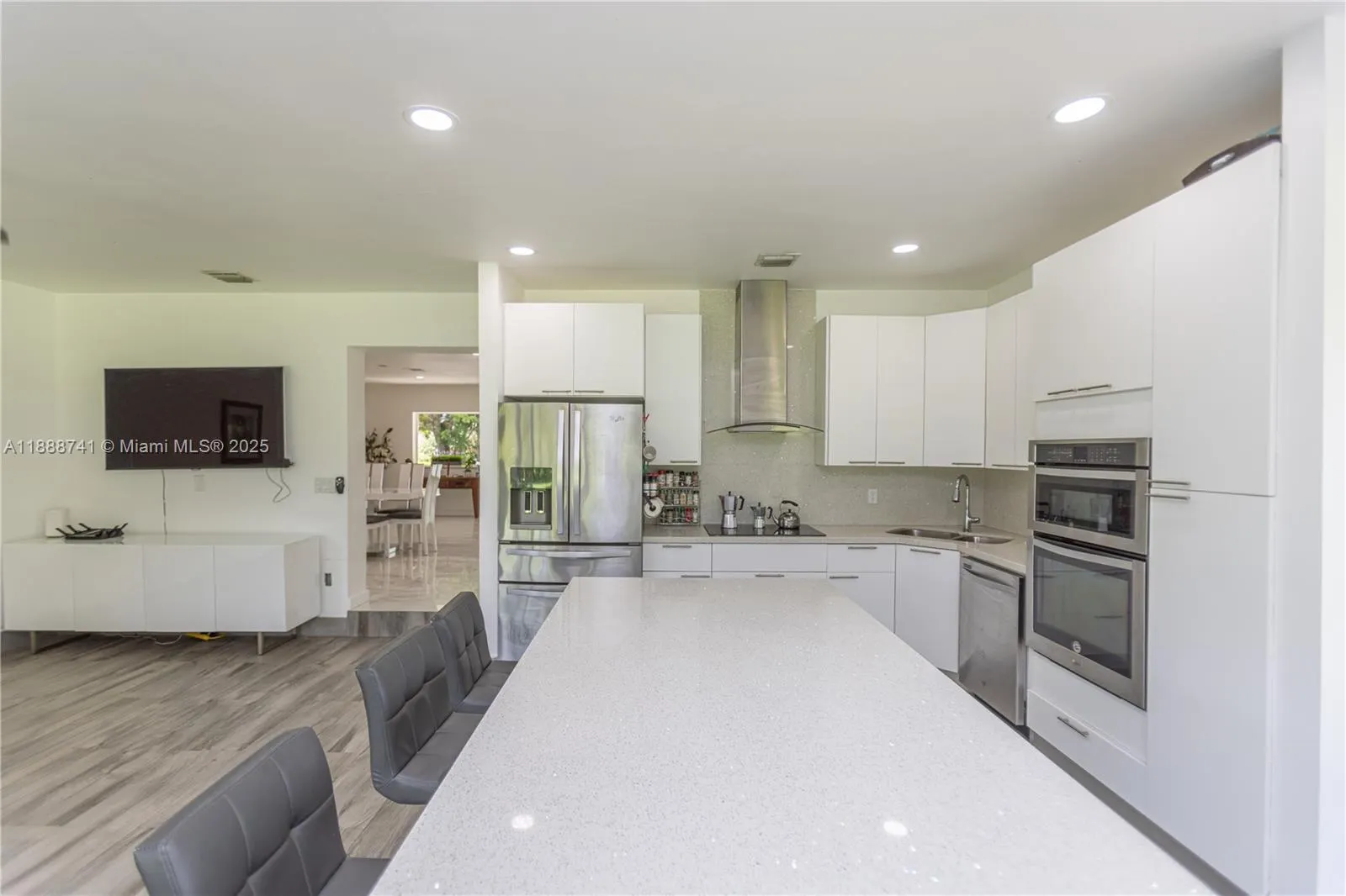507 Hunting Lodge Dr
