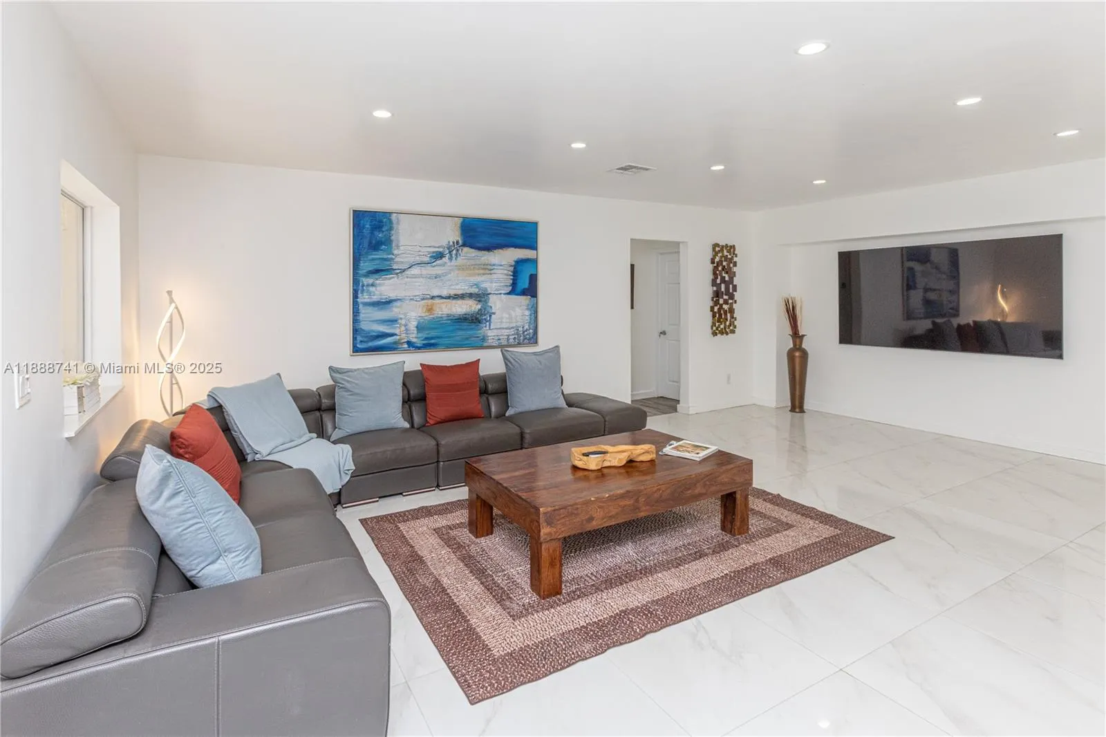 507 Hunting Lodge Dr