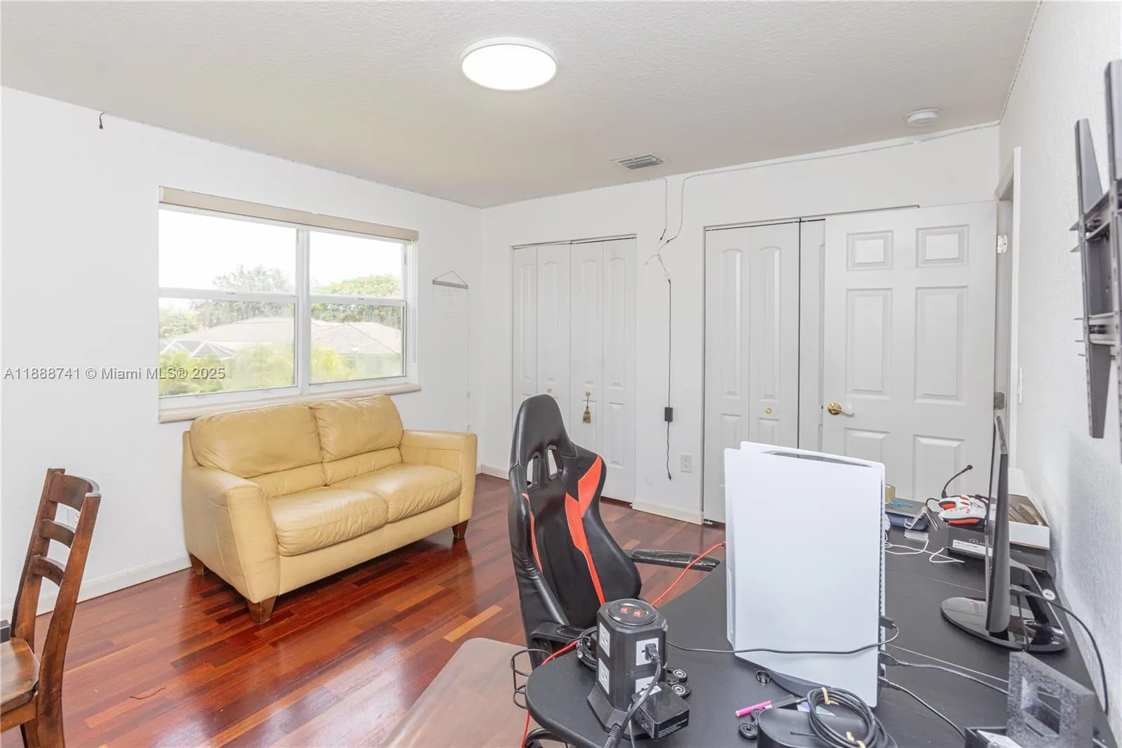 507 Hunting Lodge Dr