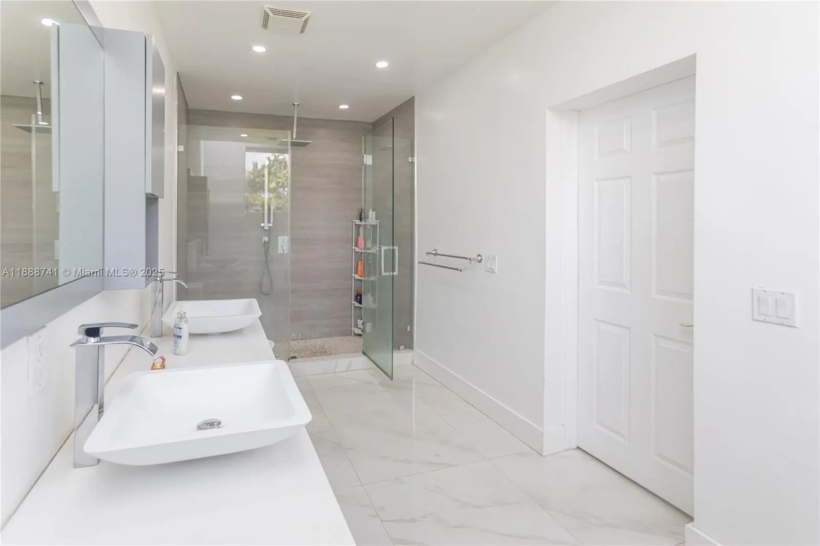 507 Hunting Lodge Dr