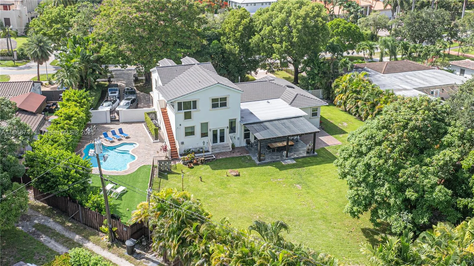 507 Hunting Lodge Dr