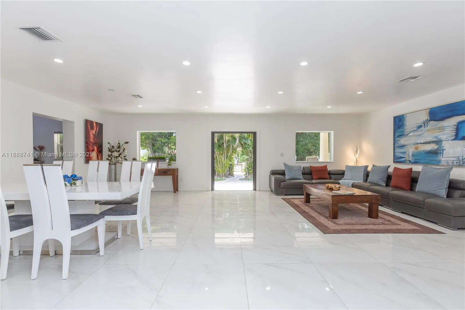 507 Hunting Lodge Dr