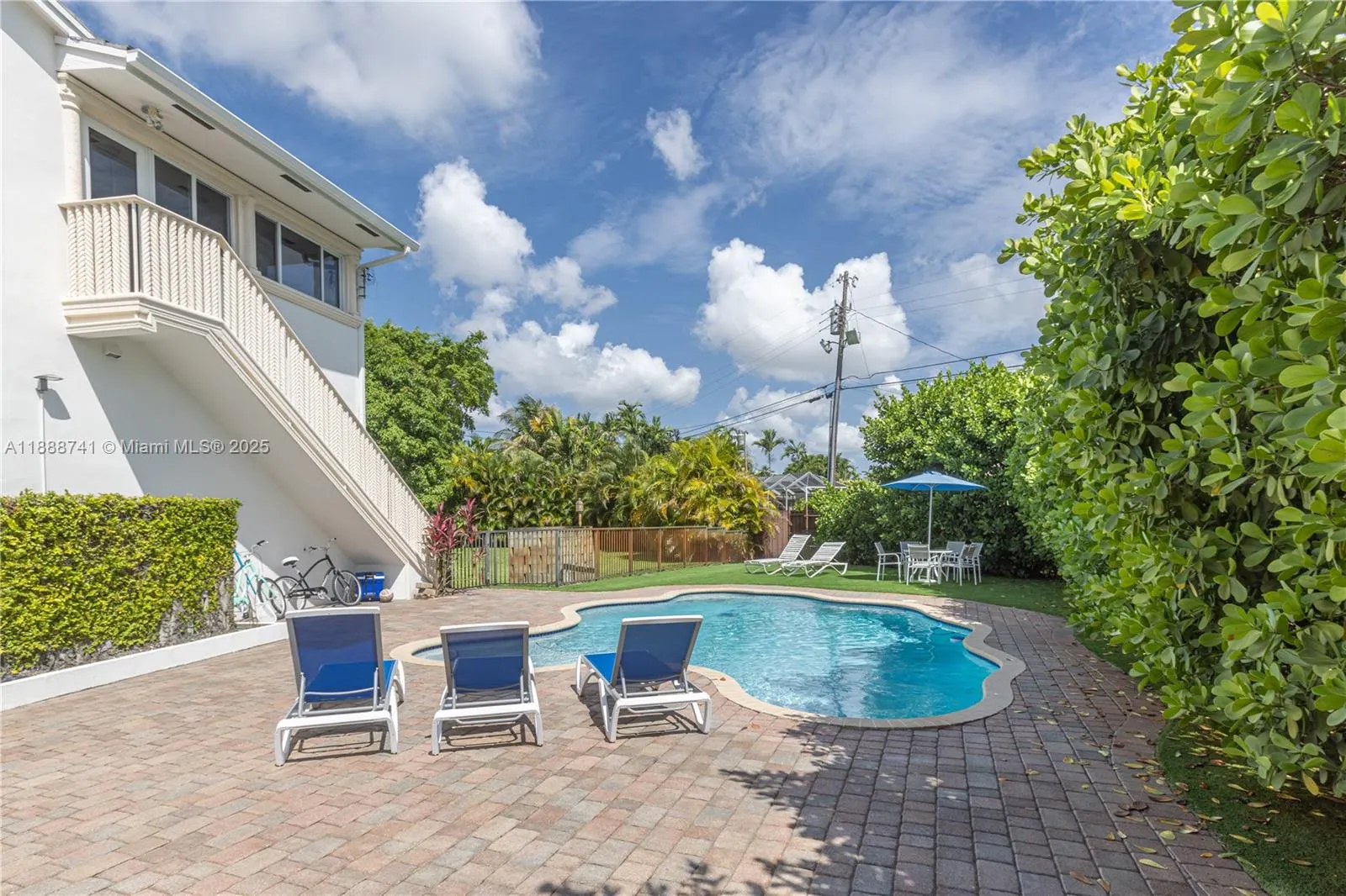 507 Hunting Lodge Dr