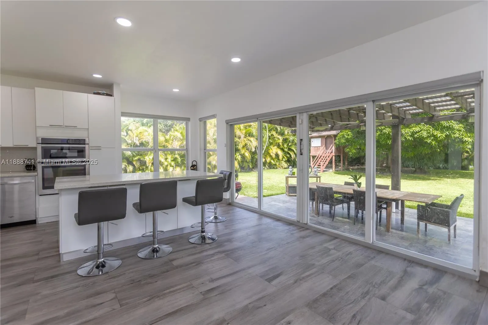 507 Hunting Lodge Dr