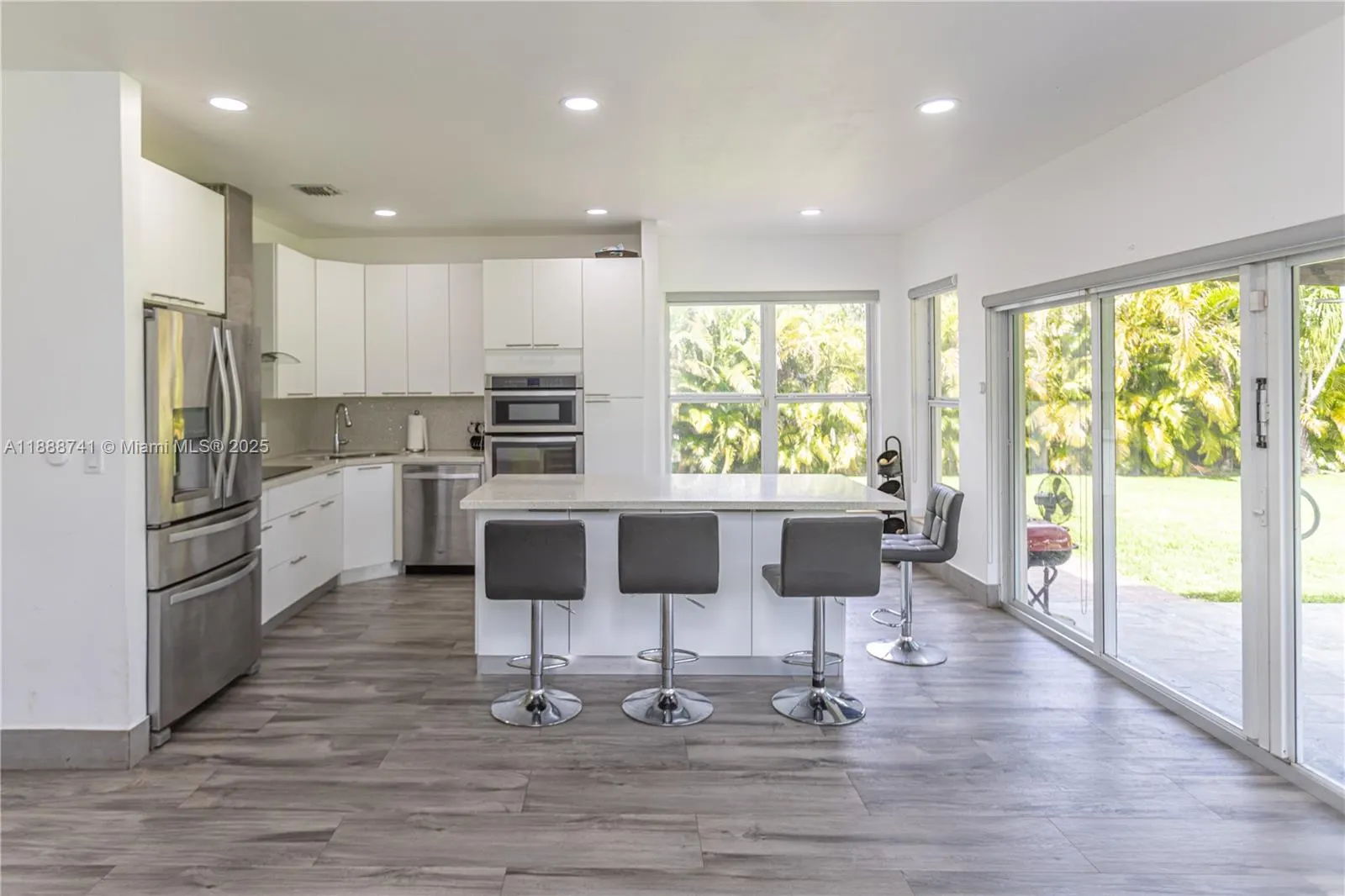 507 Hunting Lodge Dr