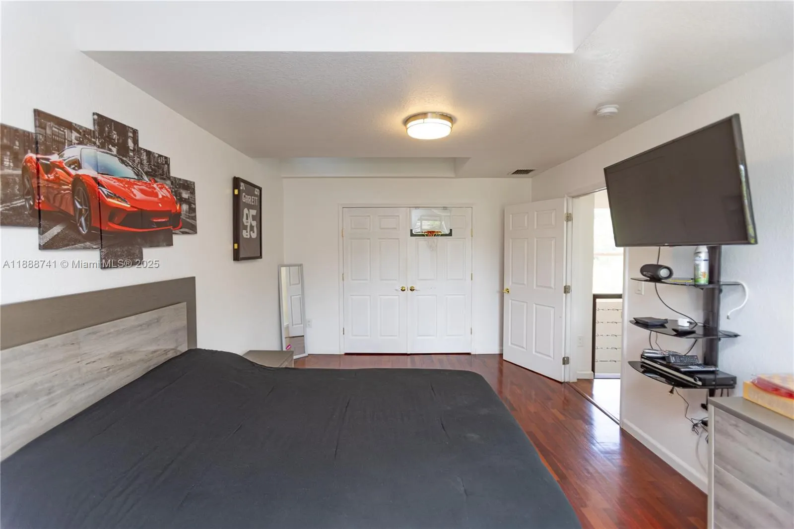 507 Hunting Lodge Dr