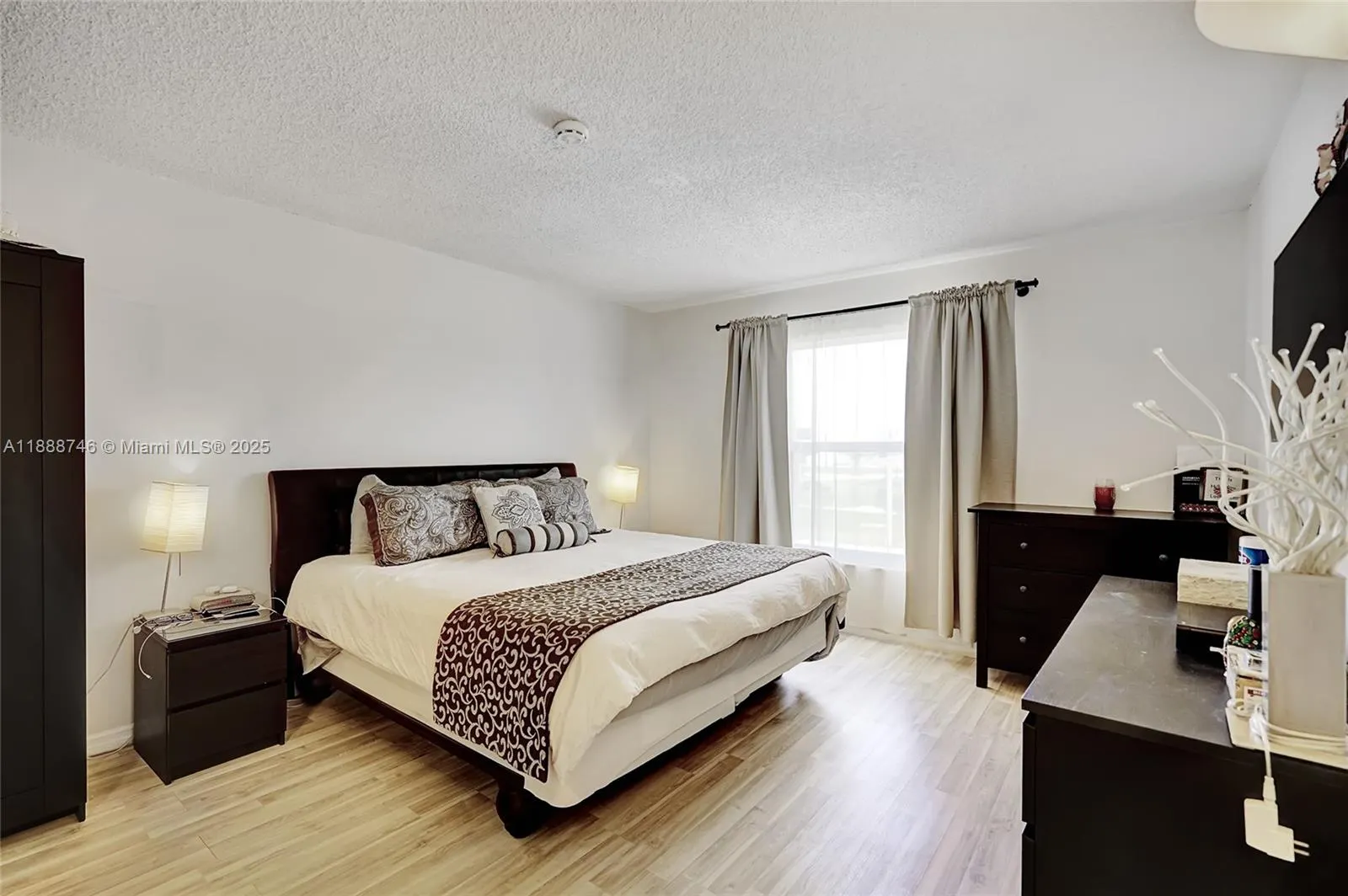 505 S Pine Island Rd, #B307