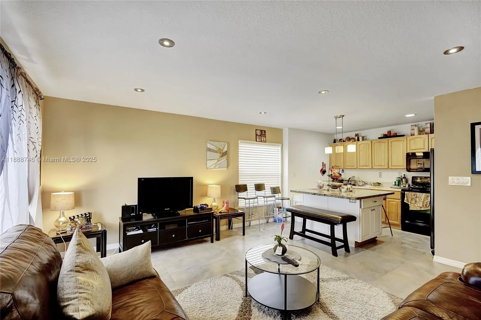 505 S Pine Island Rd, #B307